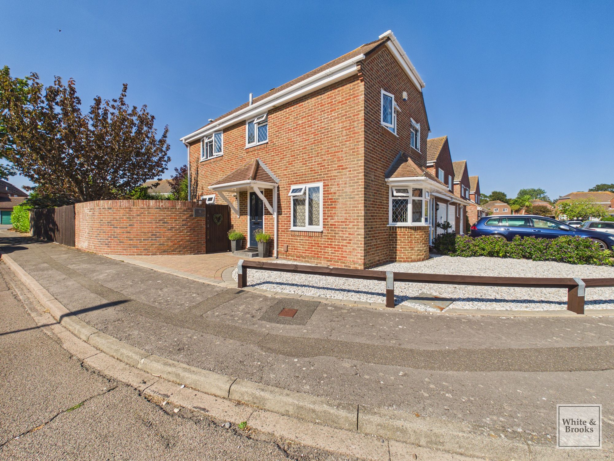 3 bed link detached house for sale in Raycroft Close, Aldwick, PO21 34