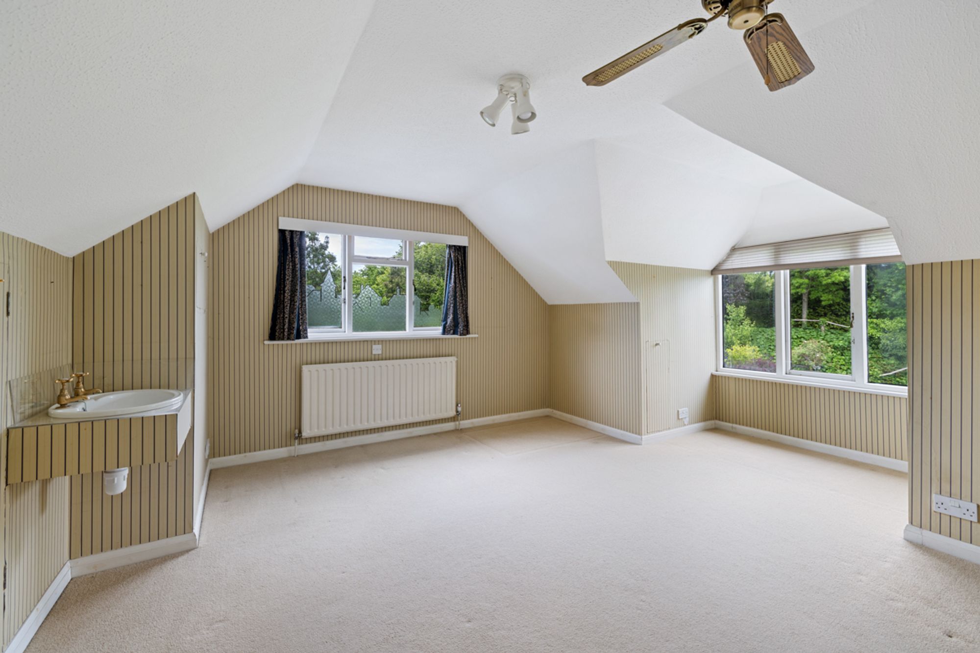 5 bed chalet for sale in Bosham, Chichester, PO18 8