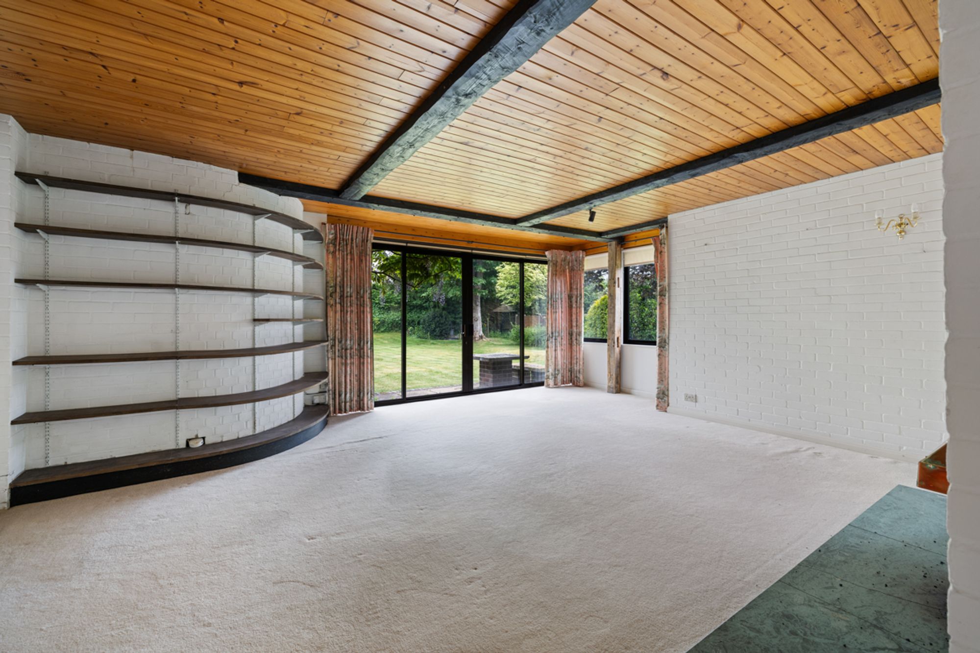 5 bed chalet for sale in Bosham, Chichester, PO18  - Property Image 4