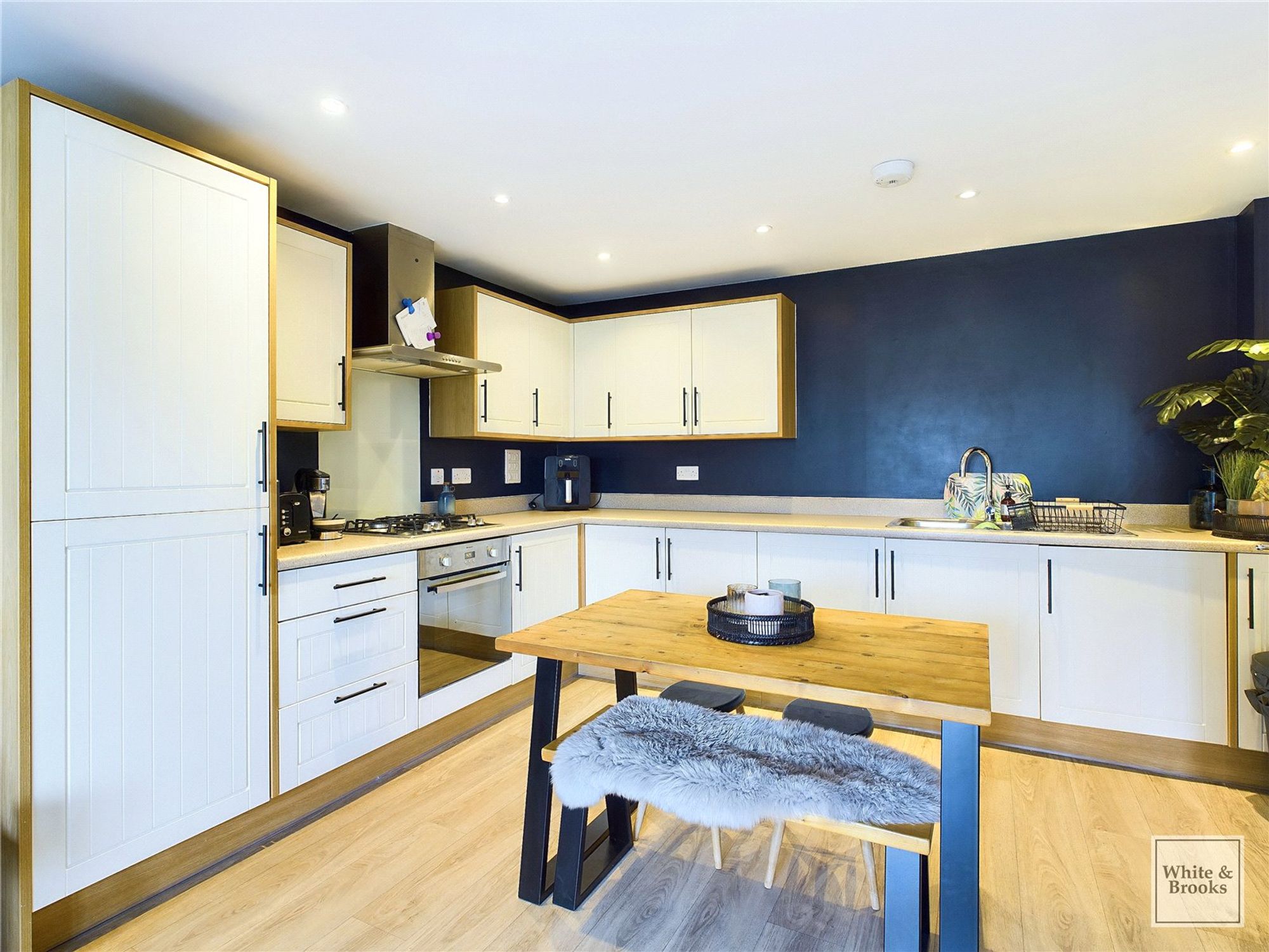 2 bed apartment for sale in Milton Place, Broomfield Way, Felpham, PO22 8FD  - Property Image 3
