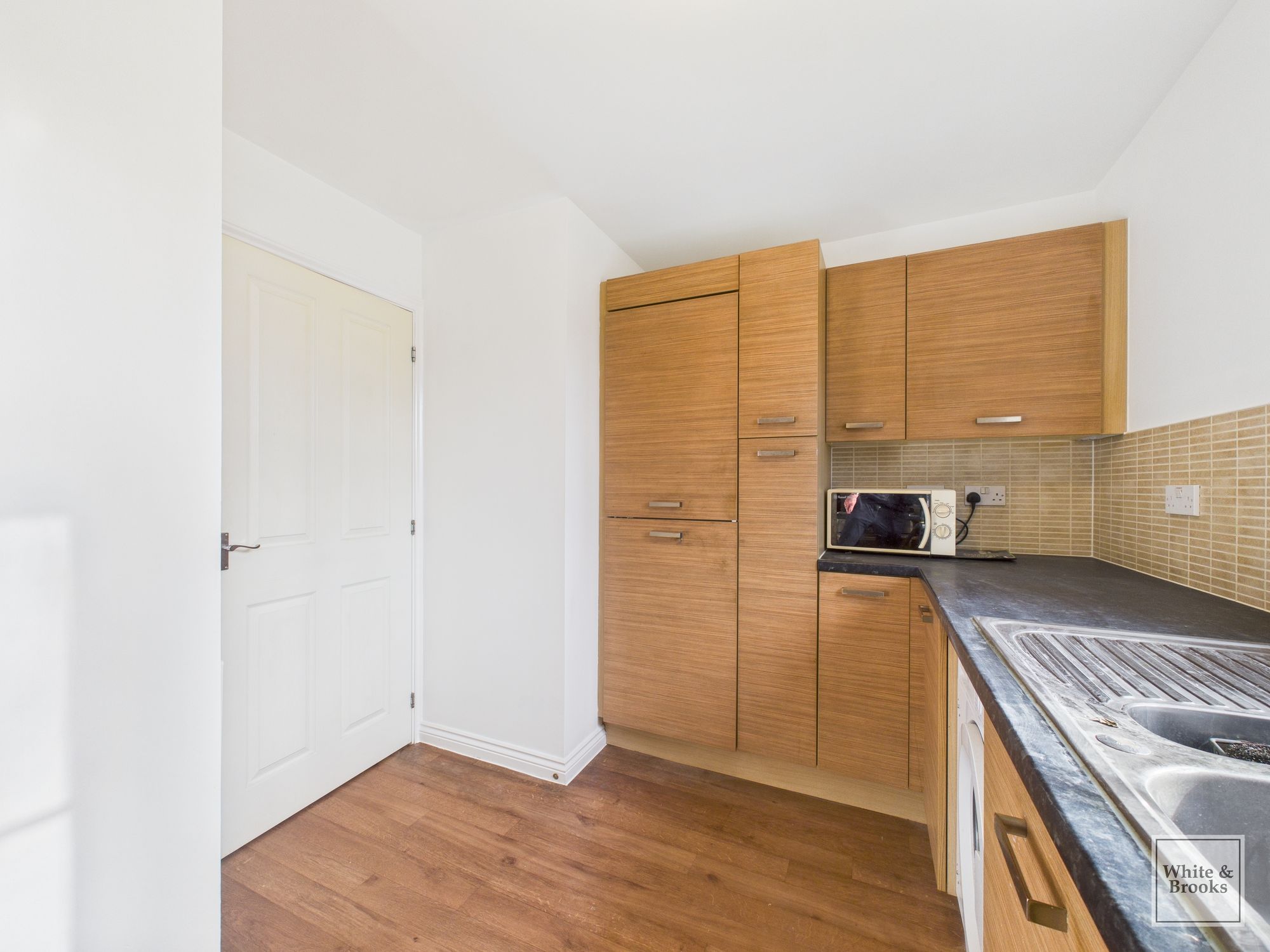2 bed apartment for sale in Whyke Marsh, Chichester, PO19  - Property Image 8