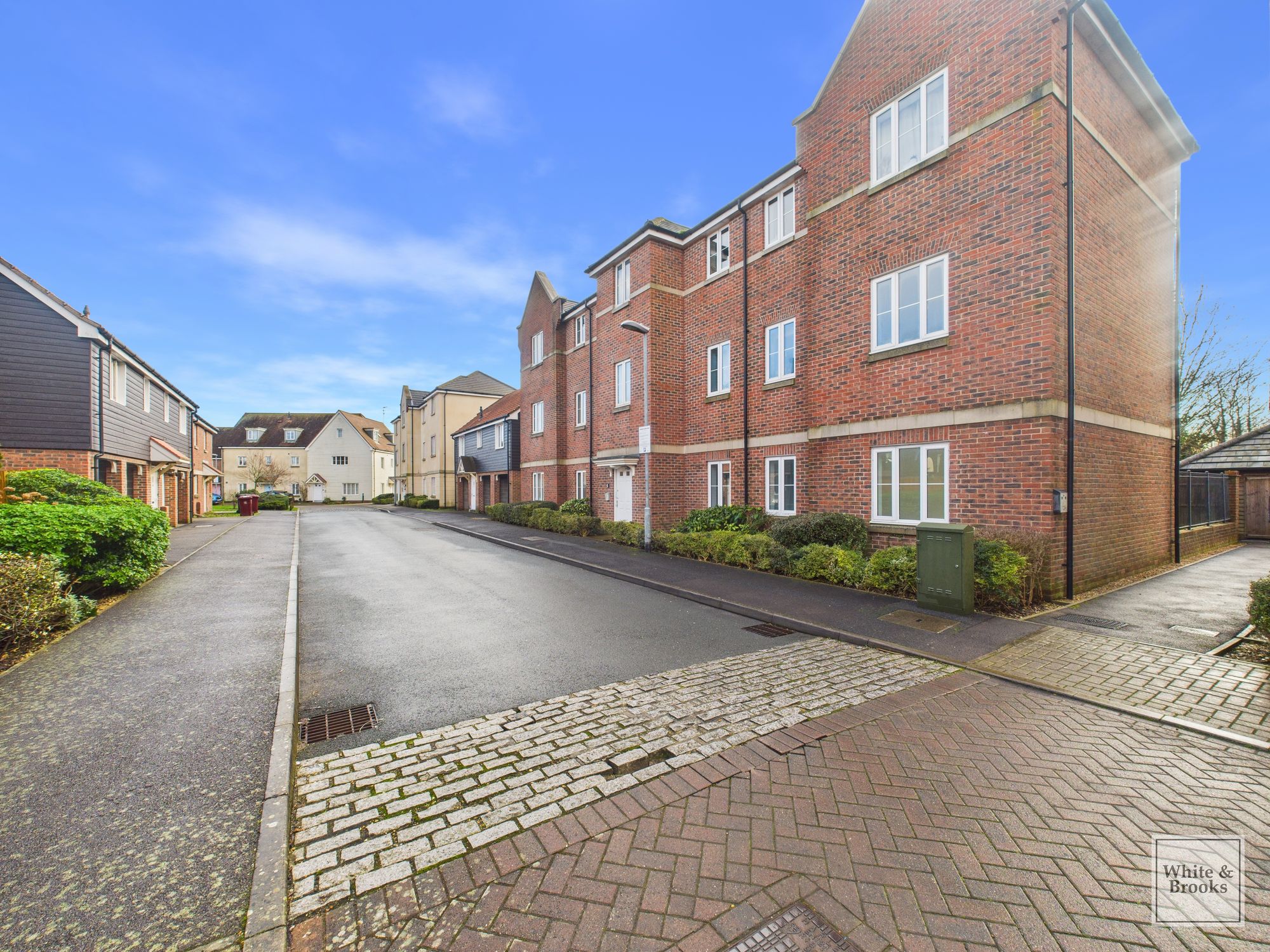 2 bed apartment for sale in Whyke Marsh, Chichester, PO19 13