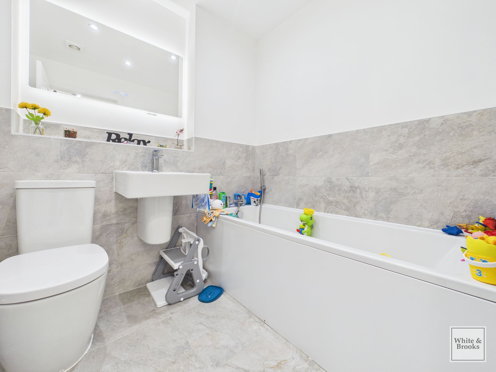 2 bed semi-detached house for sale in Baker Close, Bracklesham Bay, PO20  - Property Image 11