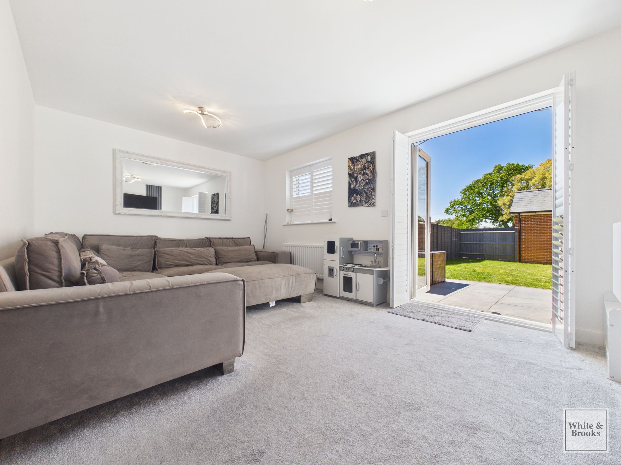 3 bed semi-detached house for sale in Harris Road, West Broyle, PO19  - Property Image 2
