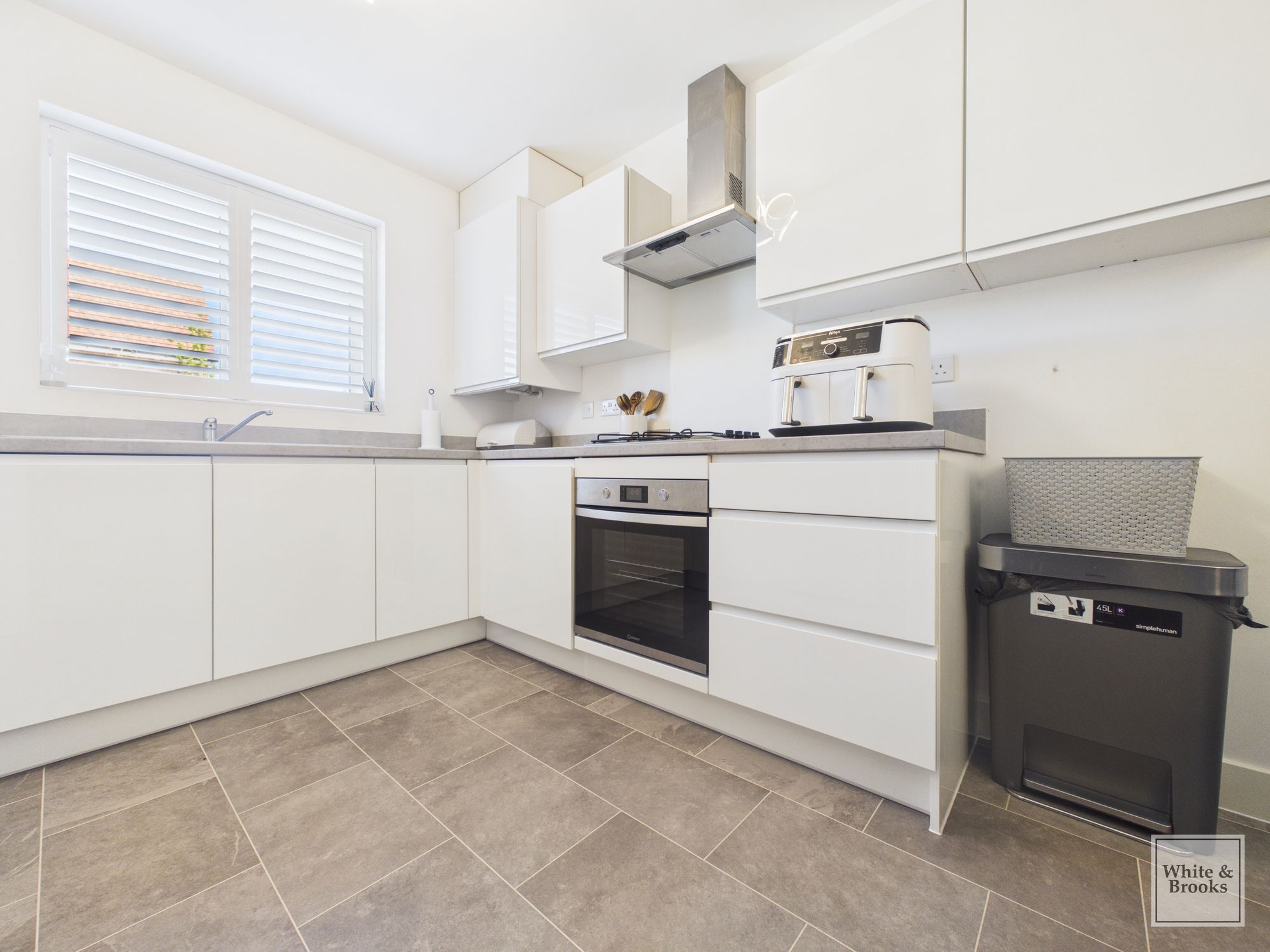 3 bed semi-detached house for sale in Harris Road, West Broyle, PO19  - Property Image 19