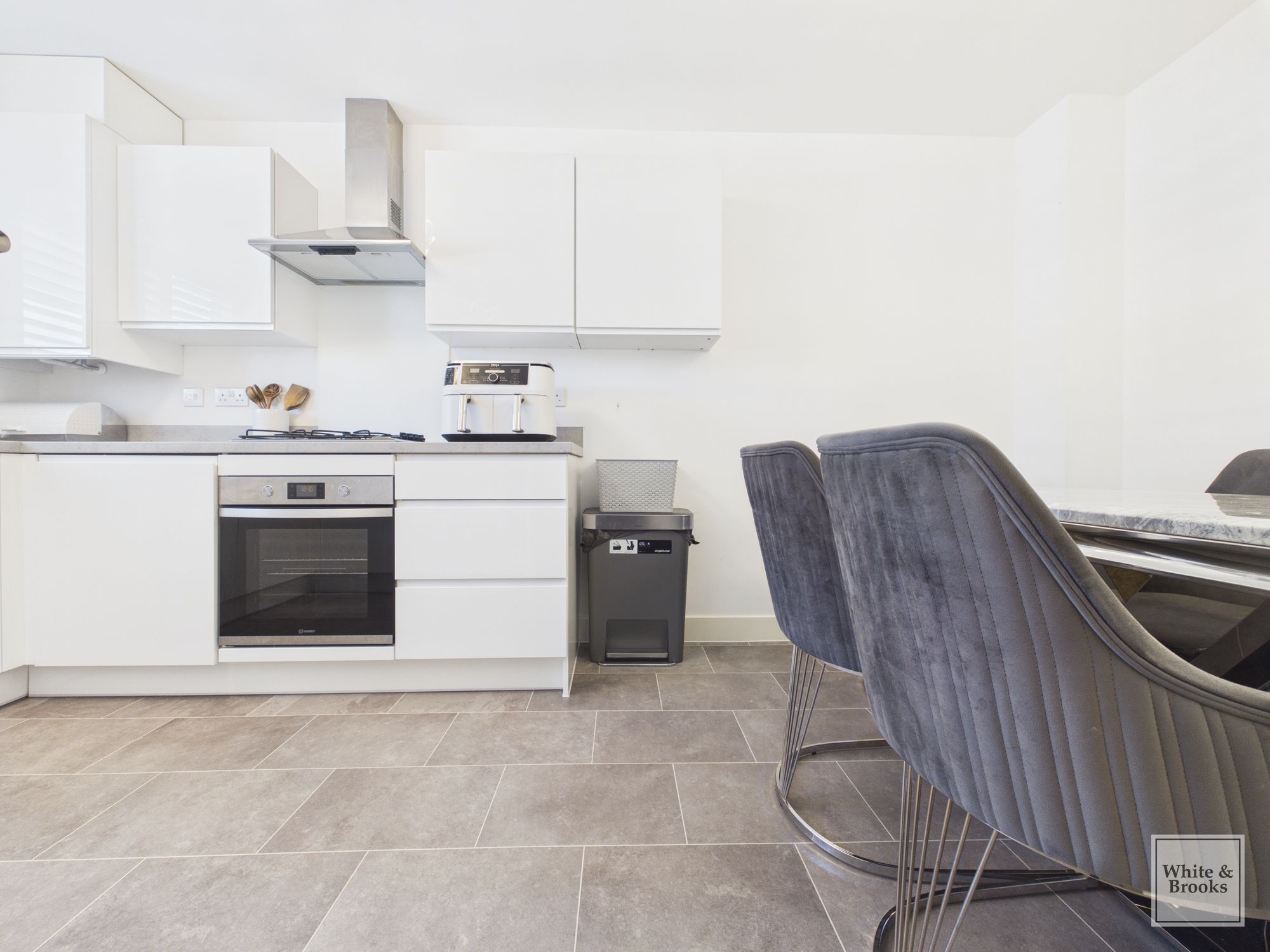 3 bed semi-detached house for sale in Harris Road, West Broyle, PO19  - Property Image 4