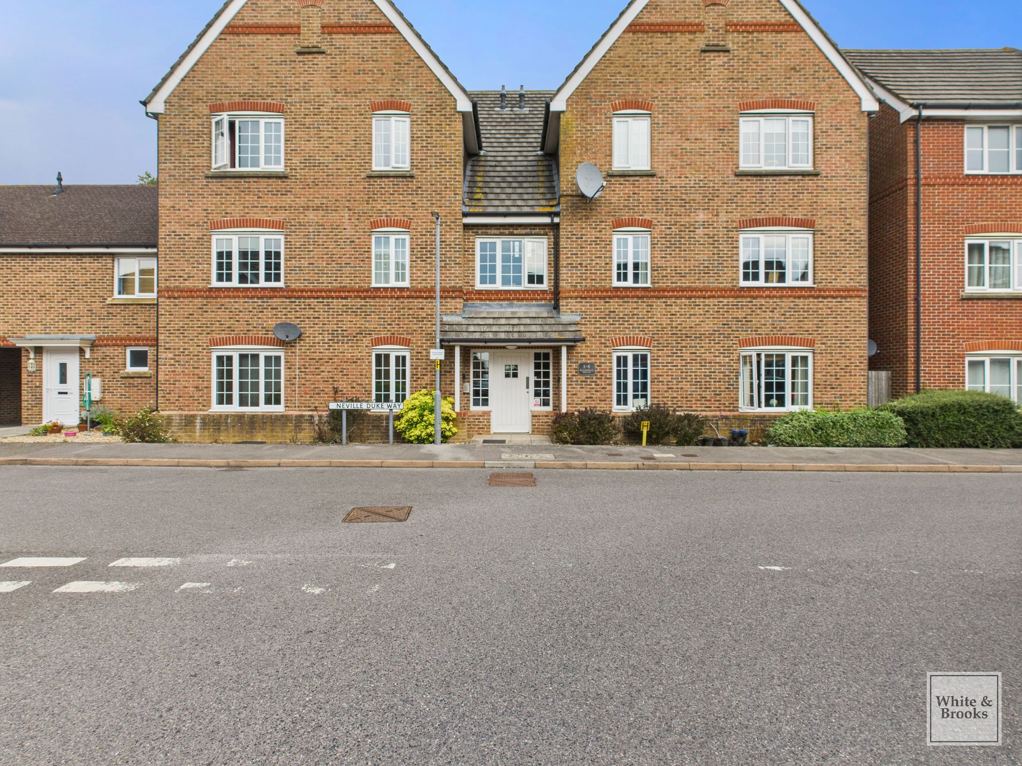 2 bed apartment for sale in Neville Duke Way, Tangmere, PO20  - Property Image 1