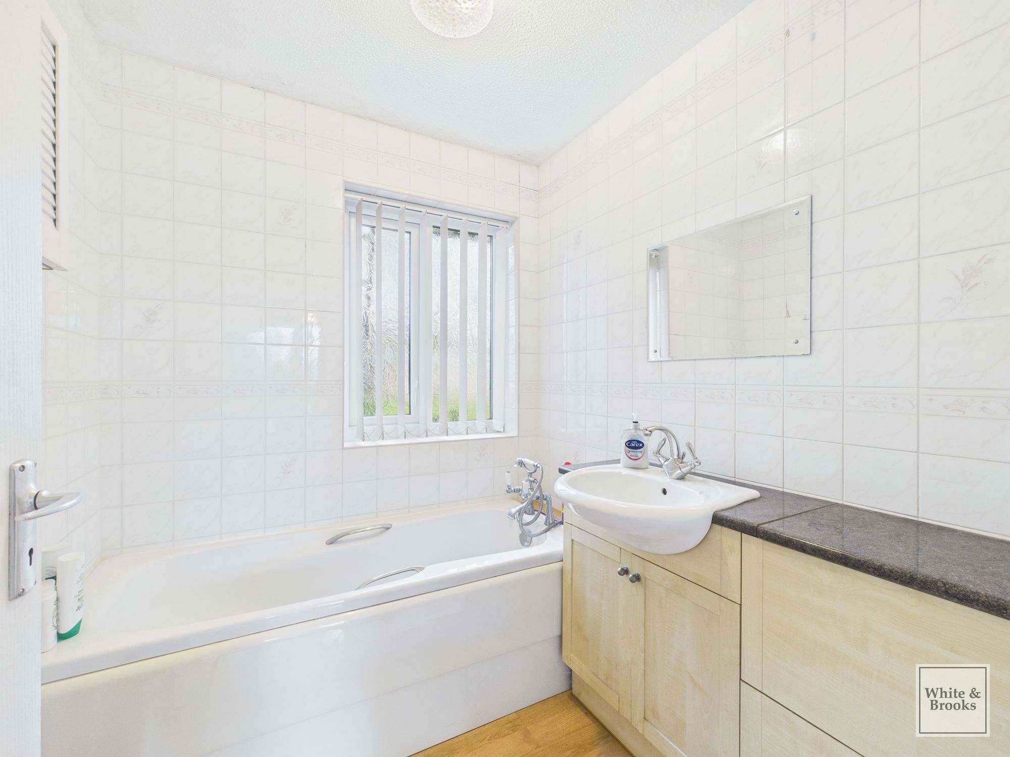 3 bed detached bungalow for sale in Pine Walk, Rose Green Bognor Regis, PO21 3DP  - Property Image 7