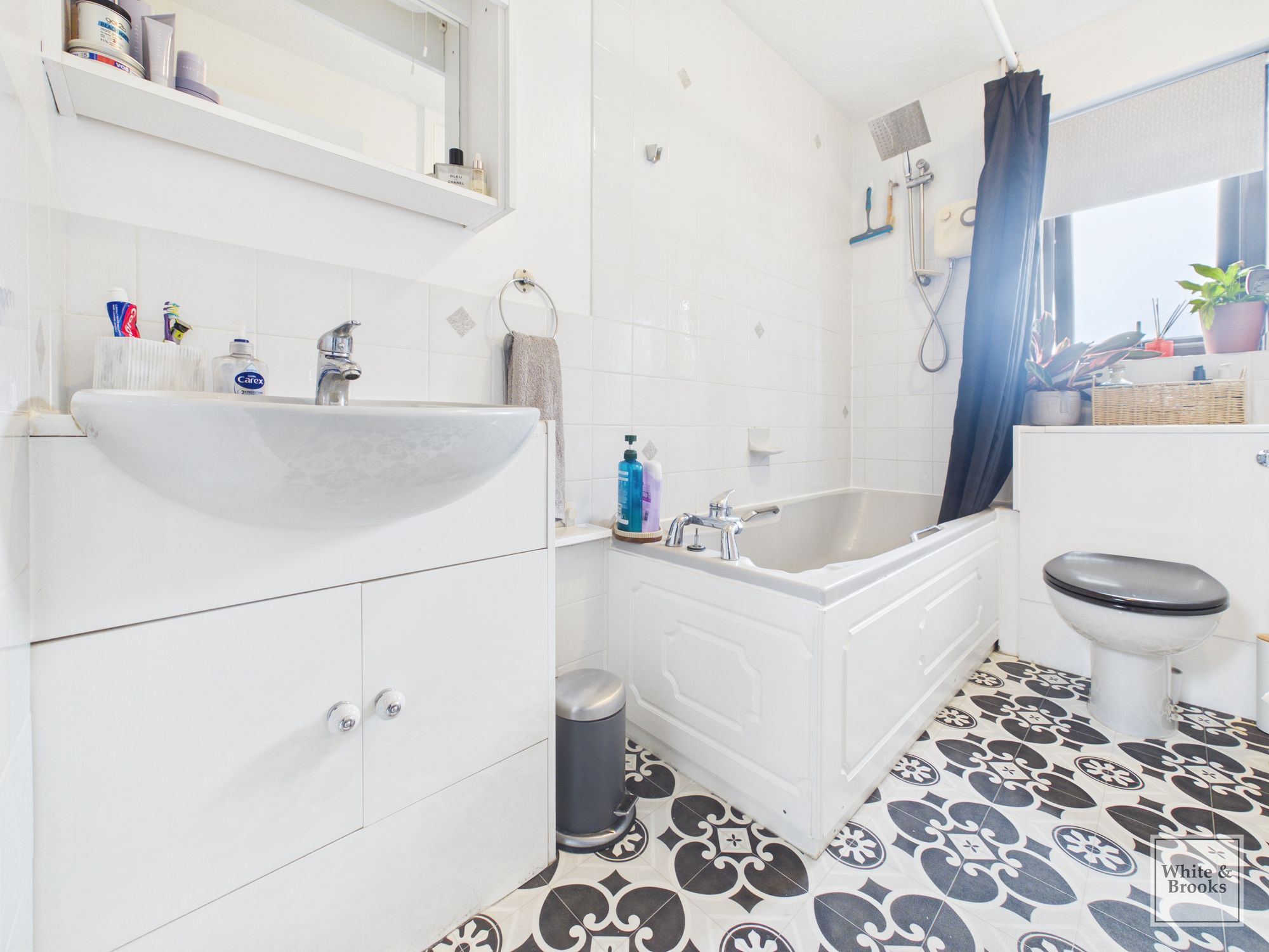 3 bed end of terrace house for sale in Mosse Gardens, Chichester, PO19  - Property Image 9