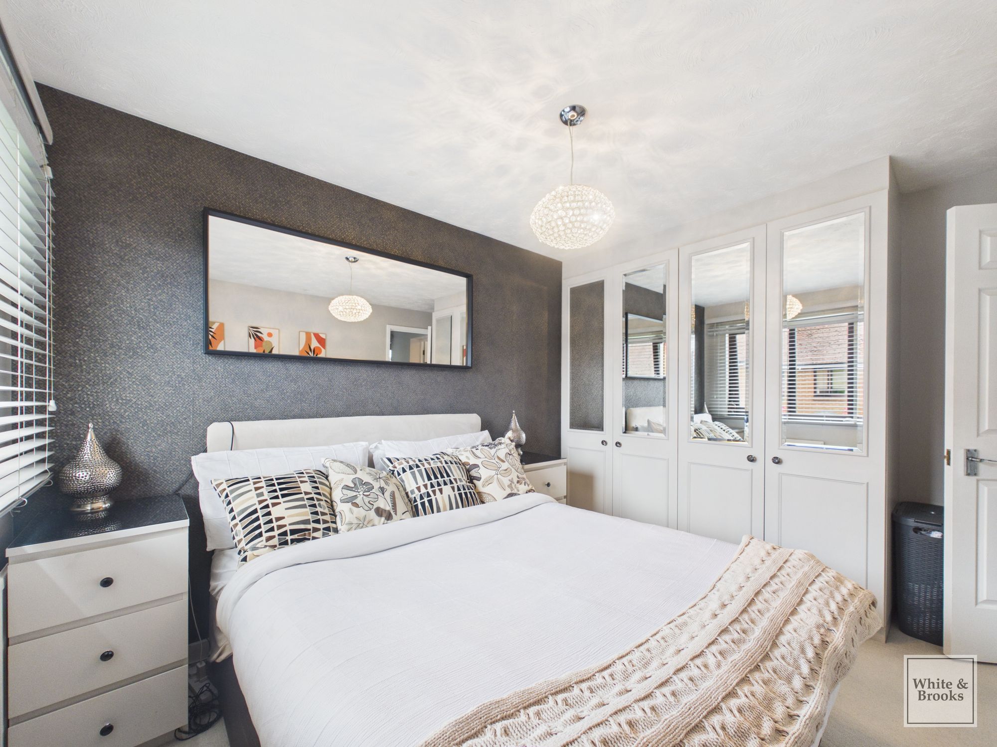 3 bed end of terrace house for sale in Mosse Gardens, Chichester, PO19 6