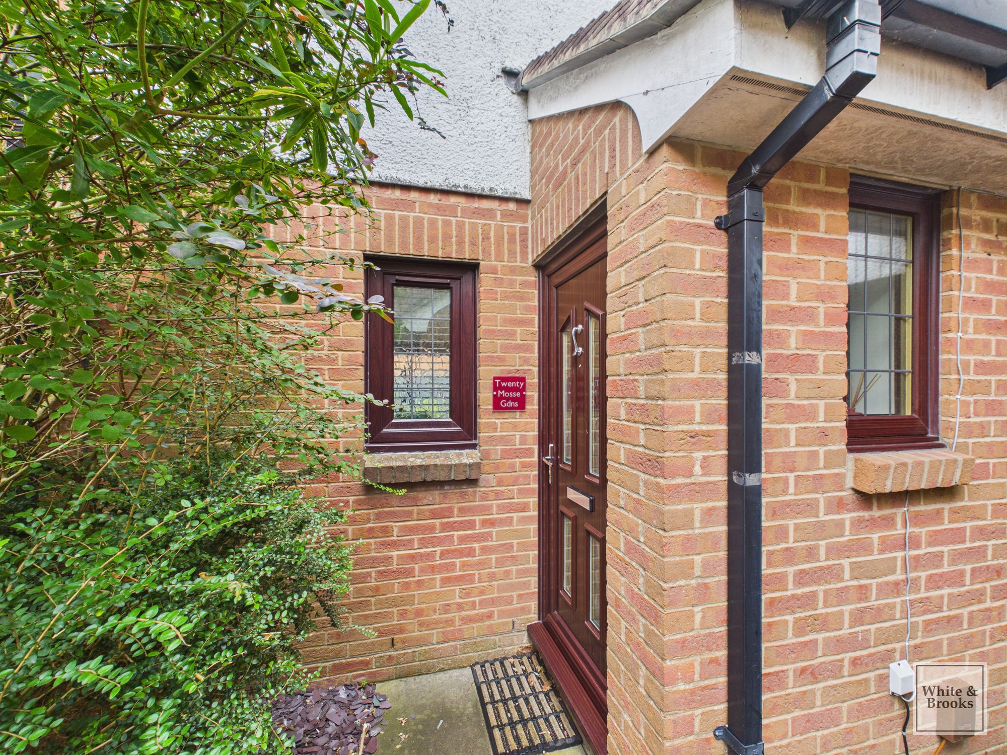 3 bed end of terrace house for sale in Mosse Gardens, Chichester, PO19 13