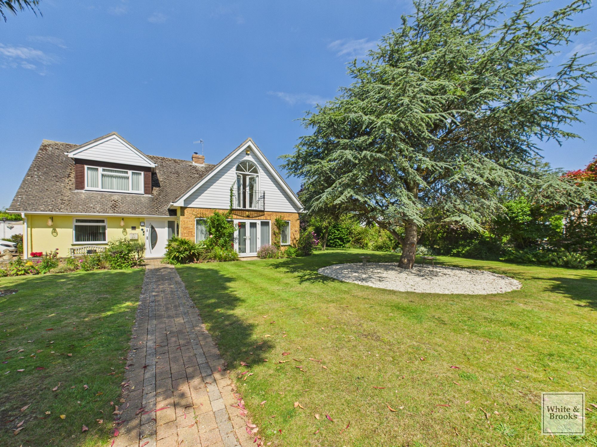 4 bed detached house for sale in Regis Avenue, Bognor Regis, PO21 - Property Image 1