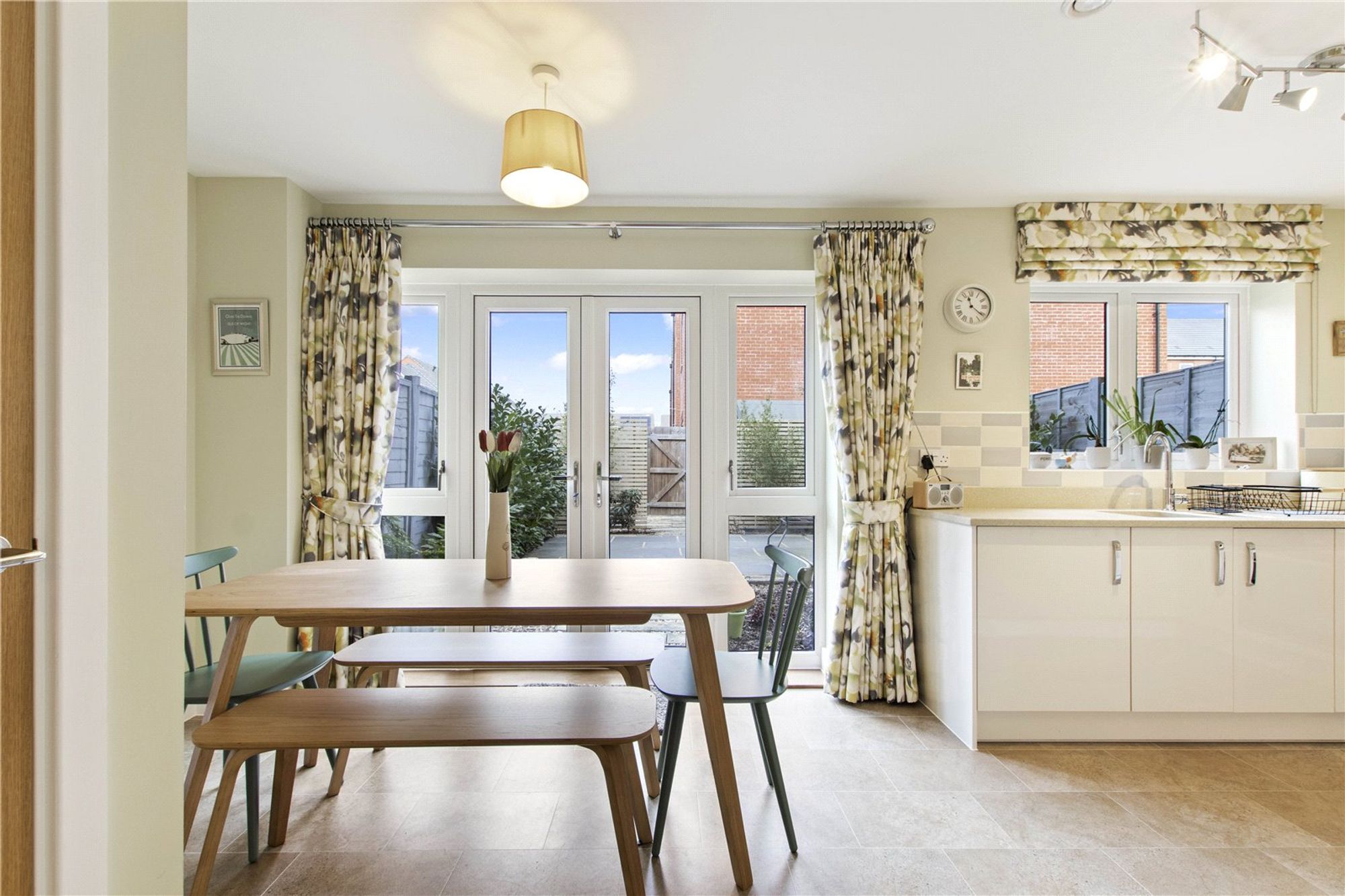 3 bed for sale in North Mead, Chichester, PO19  - Property Image 4