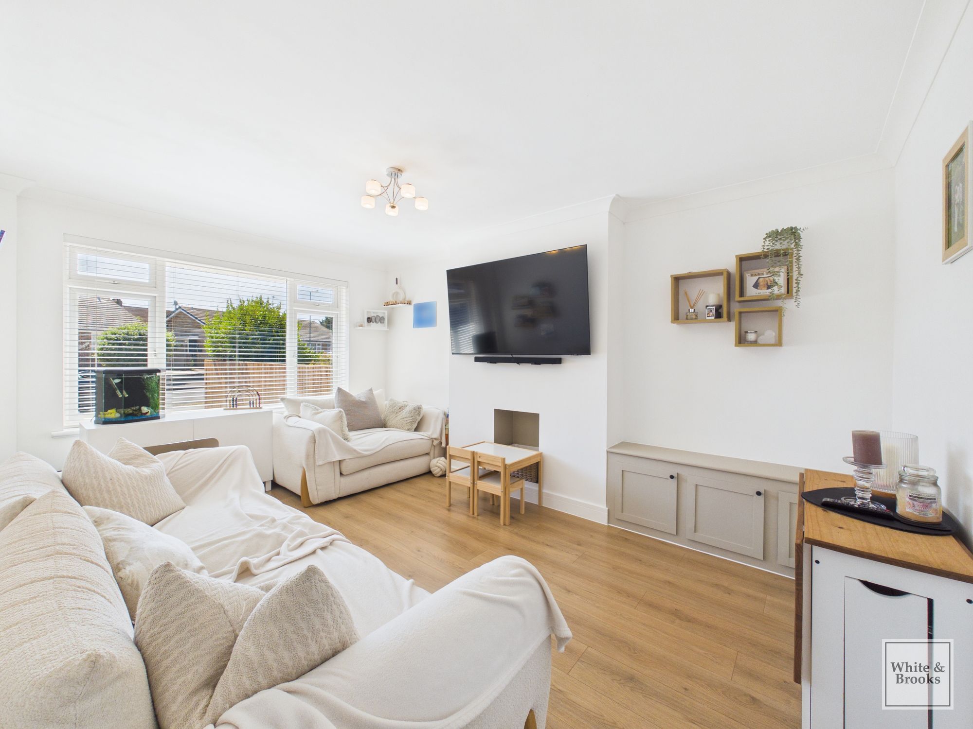 2 bed semi-detached bungalow for sale in Sun Park Close, Bognor Regis, PO21  - Property Image 2