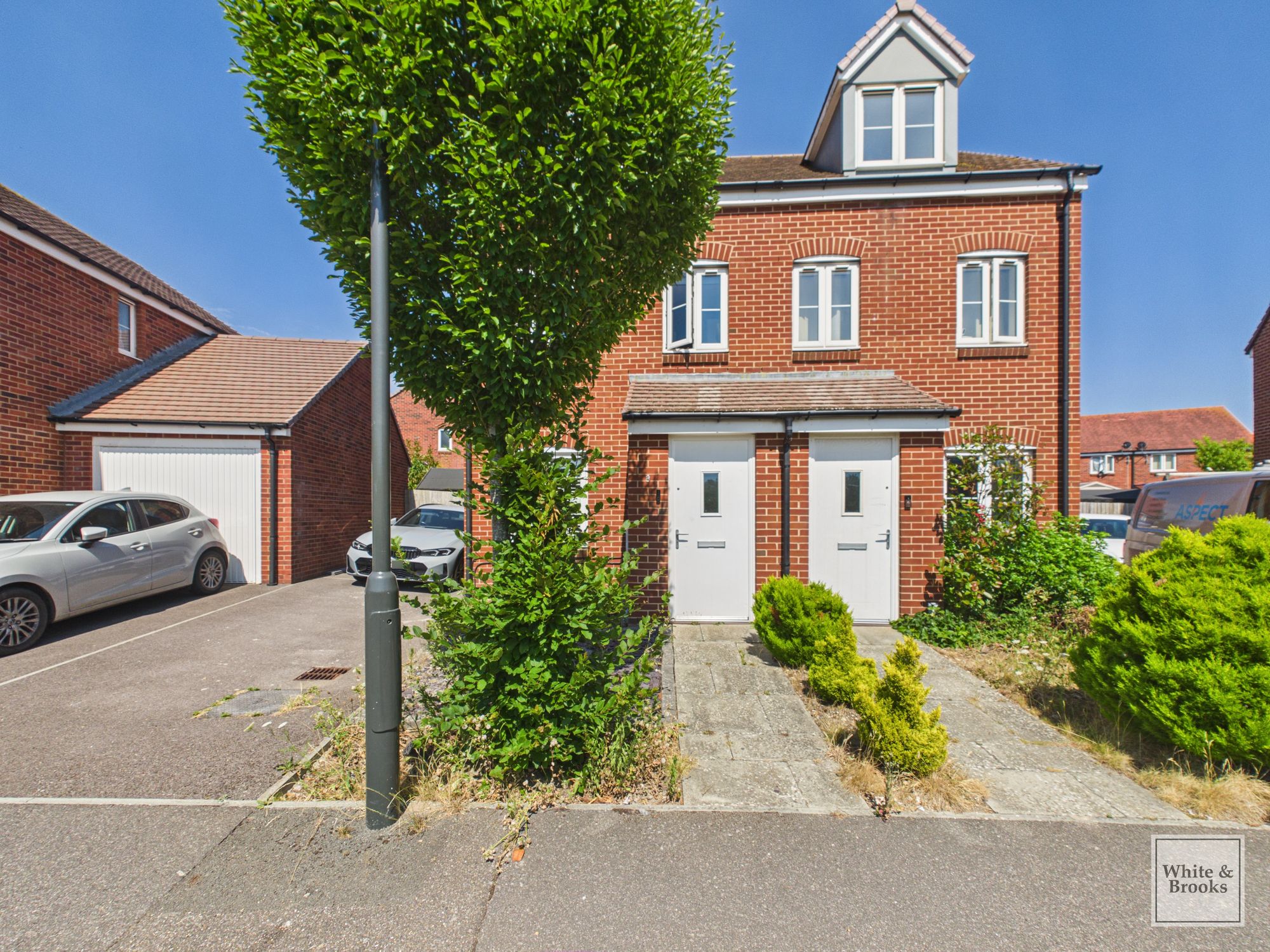 3 bed semi-detached house for sale in Osborn Drive, Tangmere, PO20 - Property Image 1