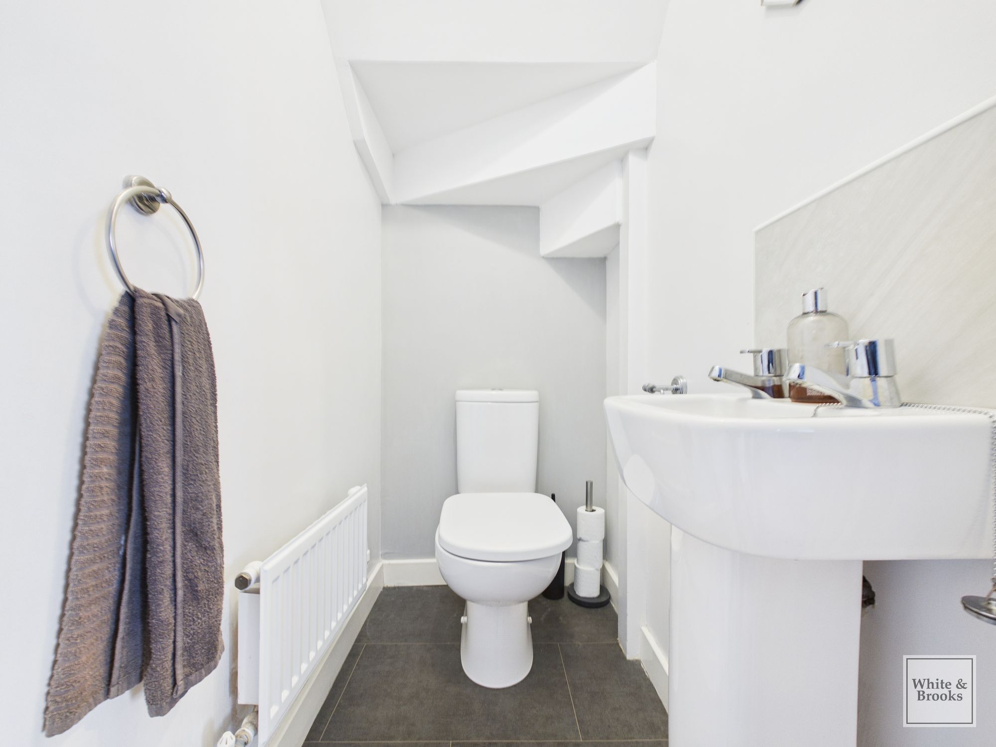 3 bed semi-detached house for sale in Osborn Drive, Tangmere, PO20  - Property Image 9