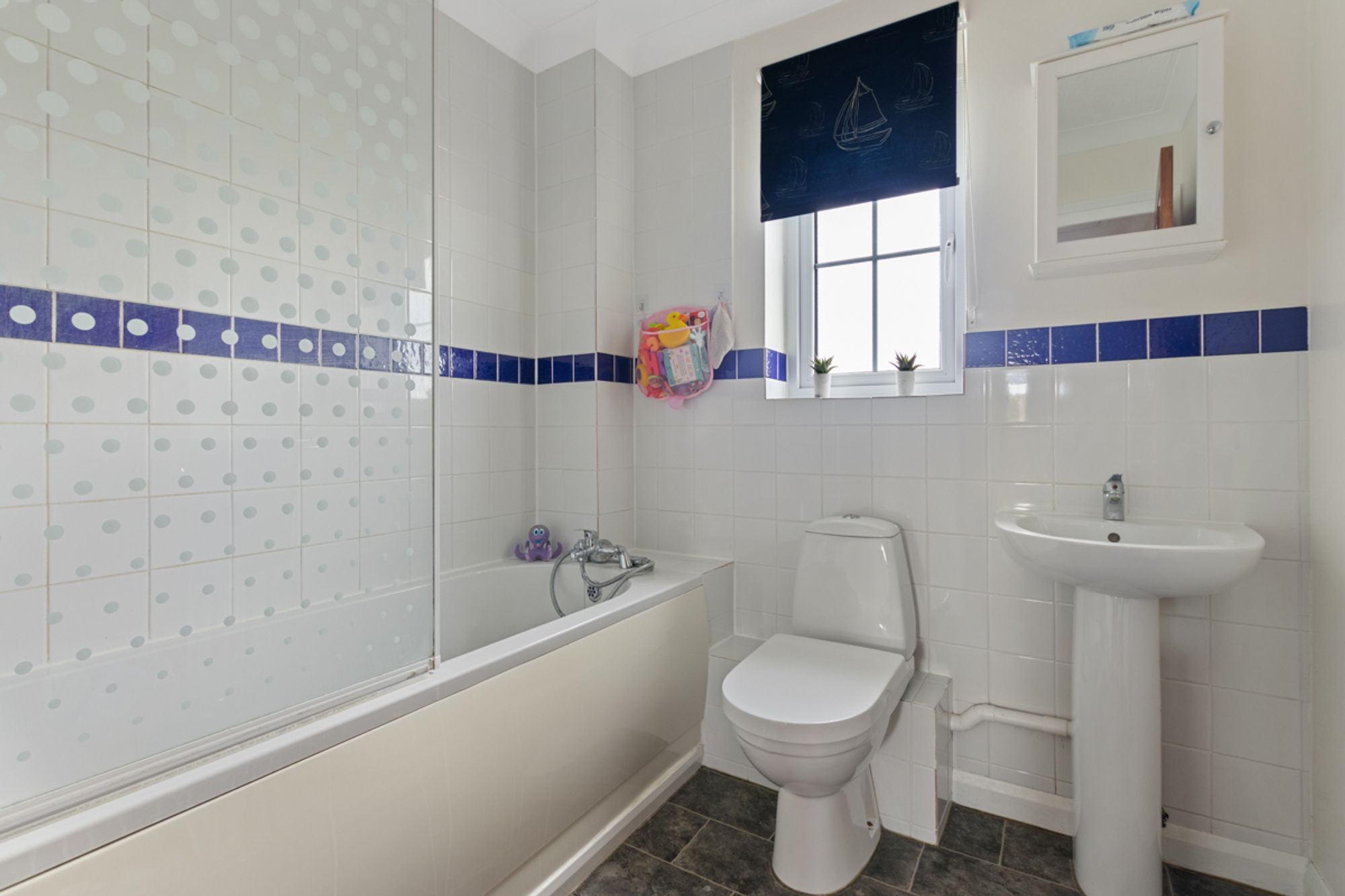 3 bed terraced house for sale in Shalbourne Crescent, Bracklesham Bay, PO20  - Property Image 9