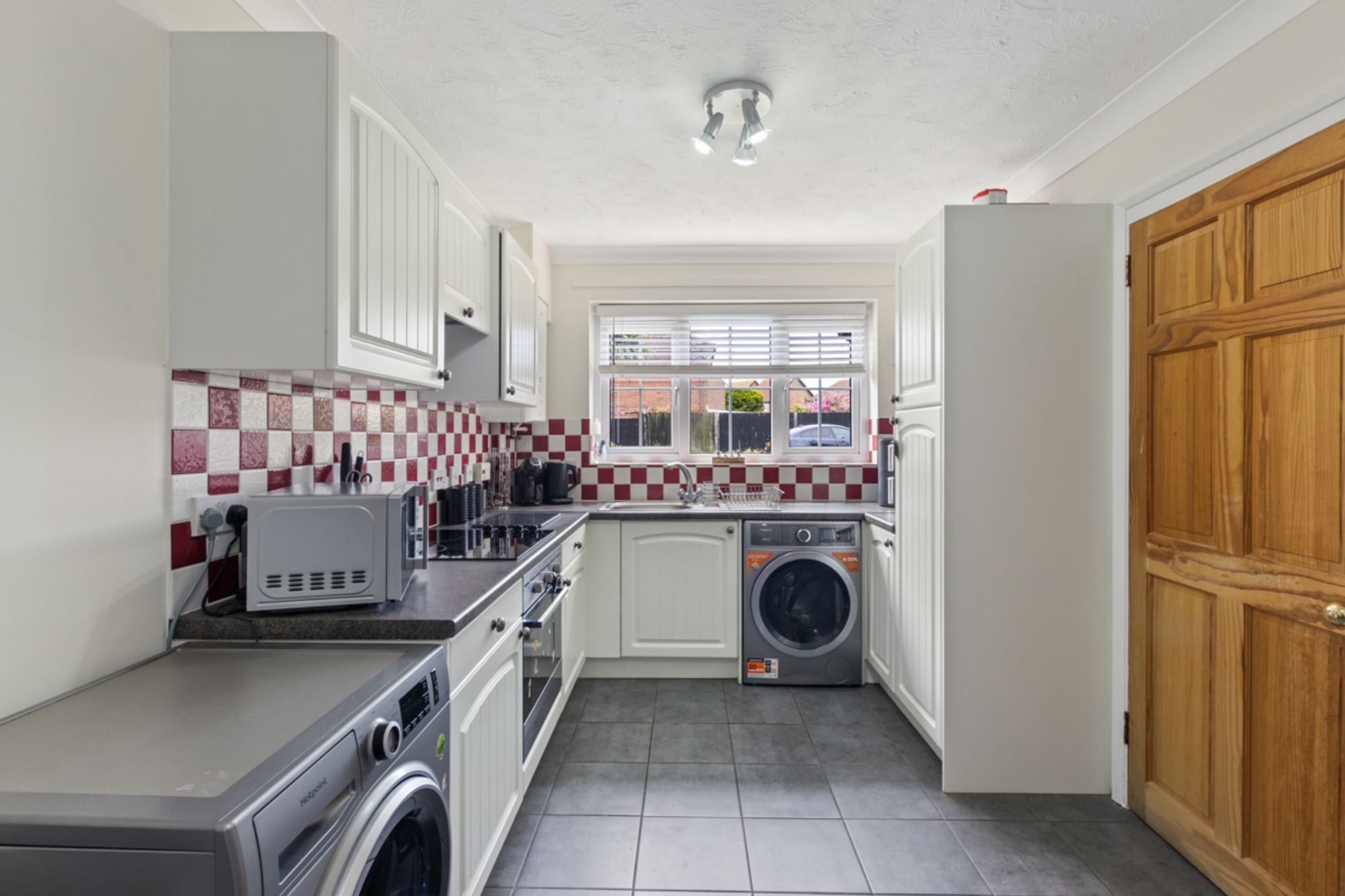 3 bed terraced house for sale in Shalbourne Crescent, Bracklesham Bay, PO20  - Property Image 3