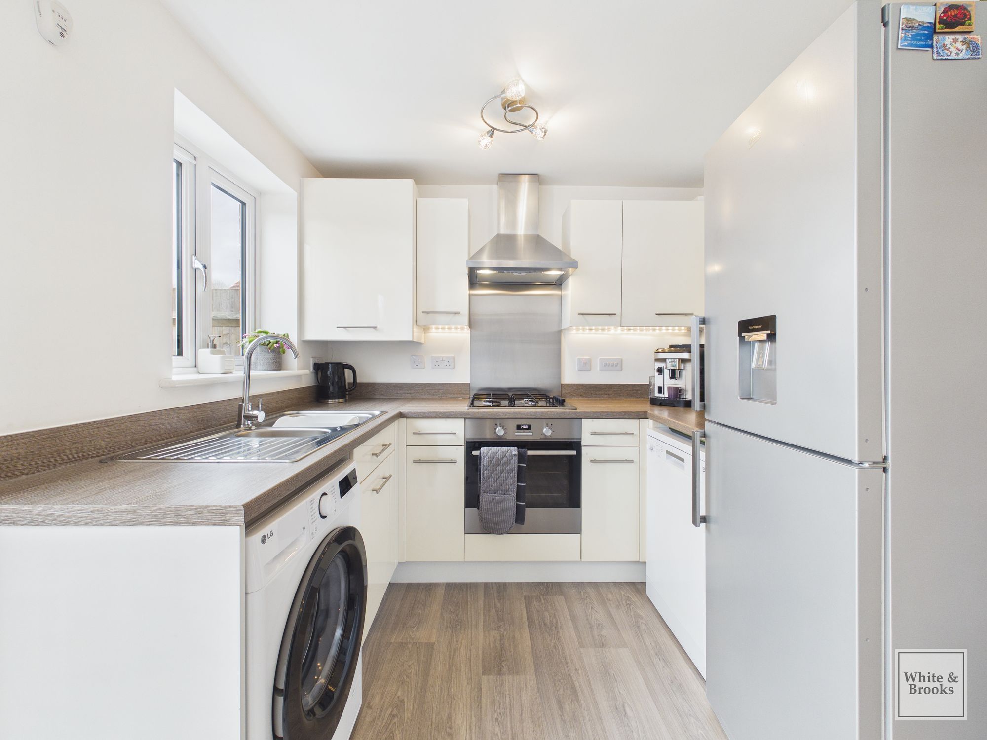 2 bed terraced house for sale in Filkins Close, Tangmere, PO20  - Property Image 7