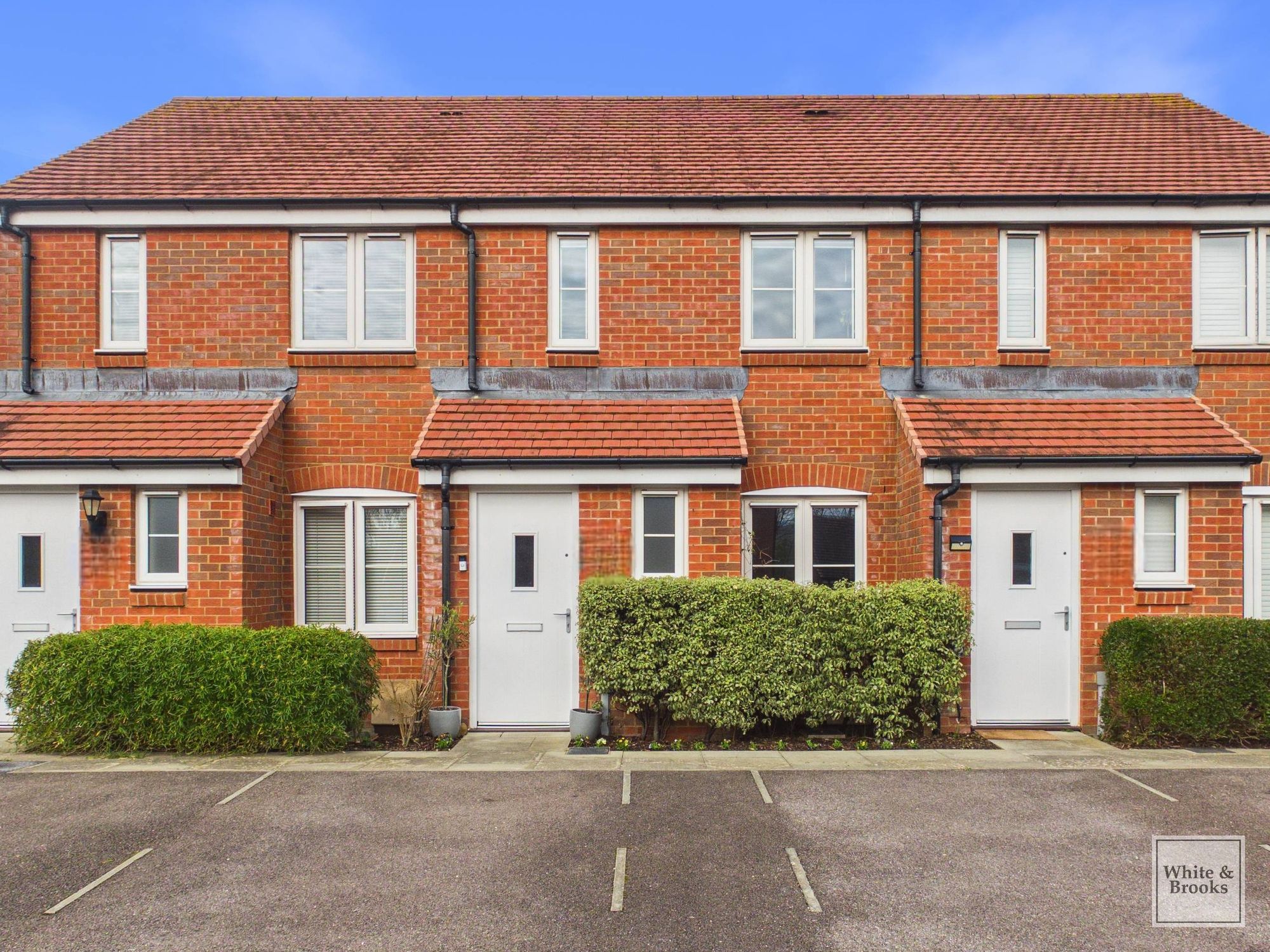 2 bed terraced house for sale in Filkins Close, Tangmere, PO20  - Property Image 1