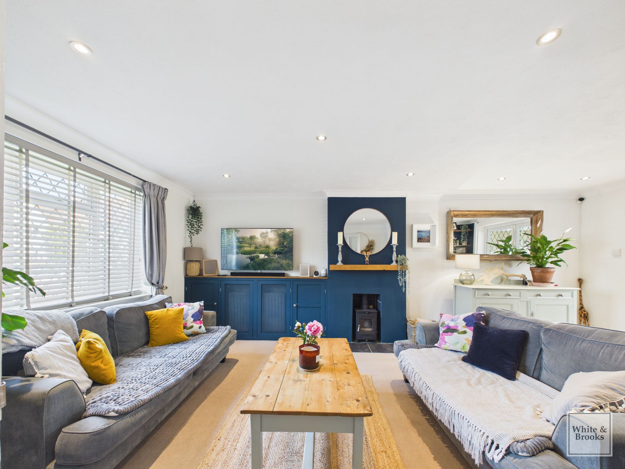 3 bed terraced house for sale in St. Andrews Close, Oving, PO20  - Property Image 2