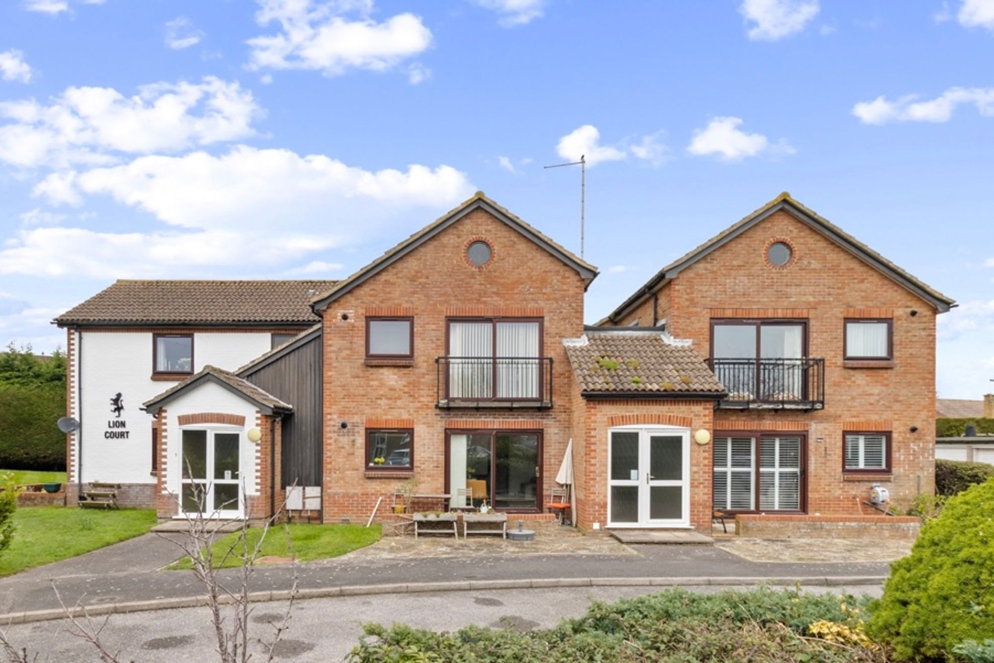 2 bed flat for sale in Lion Court, Mill Park Road, Nyetimber, PO21 3PA - Property Image 1