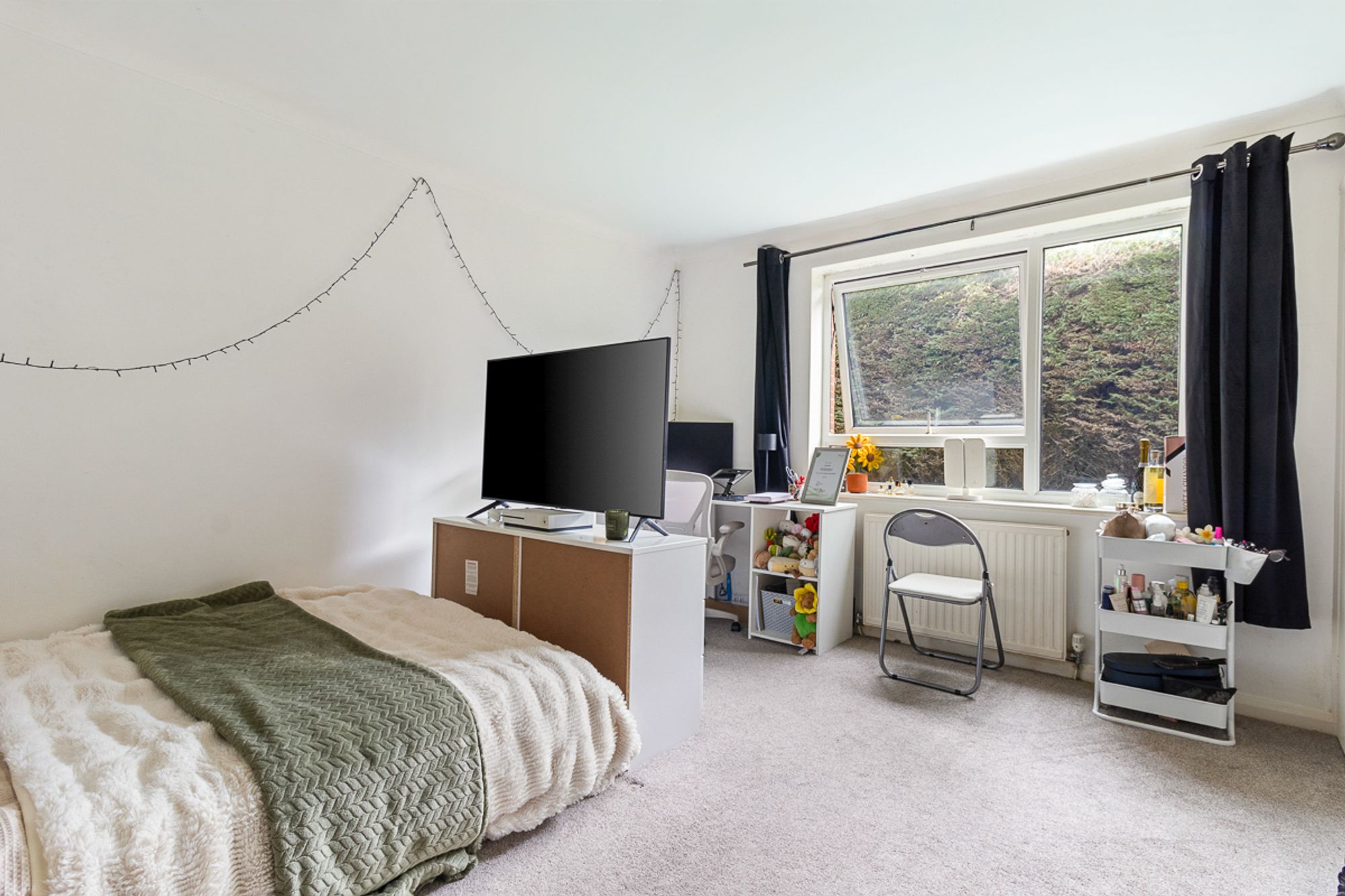 2 bed flat for sale in Lion Court, Mill Park Road, Nyetimber, PO21 3PA  - Property Image 5