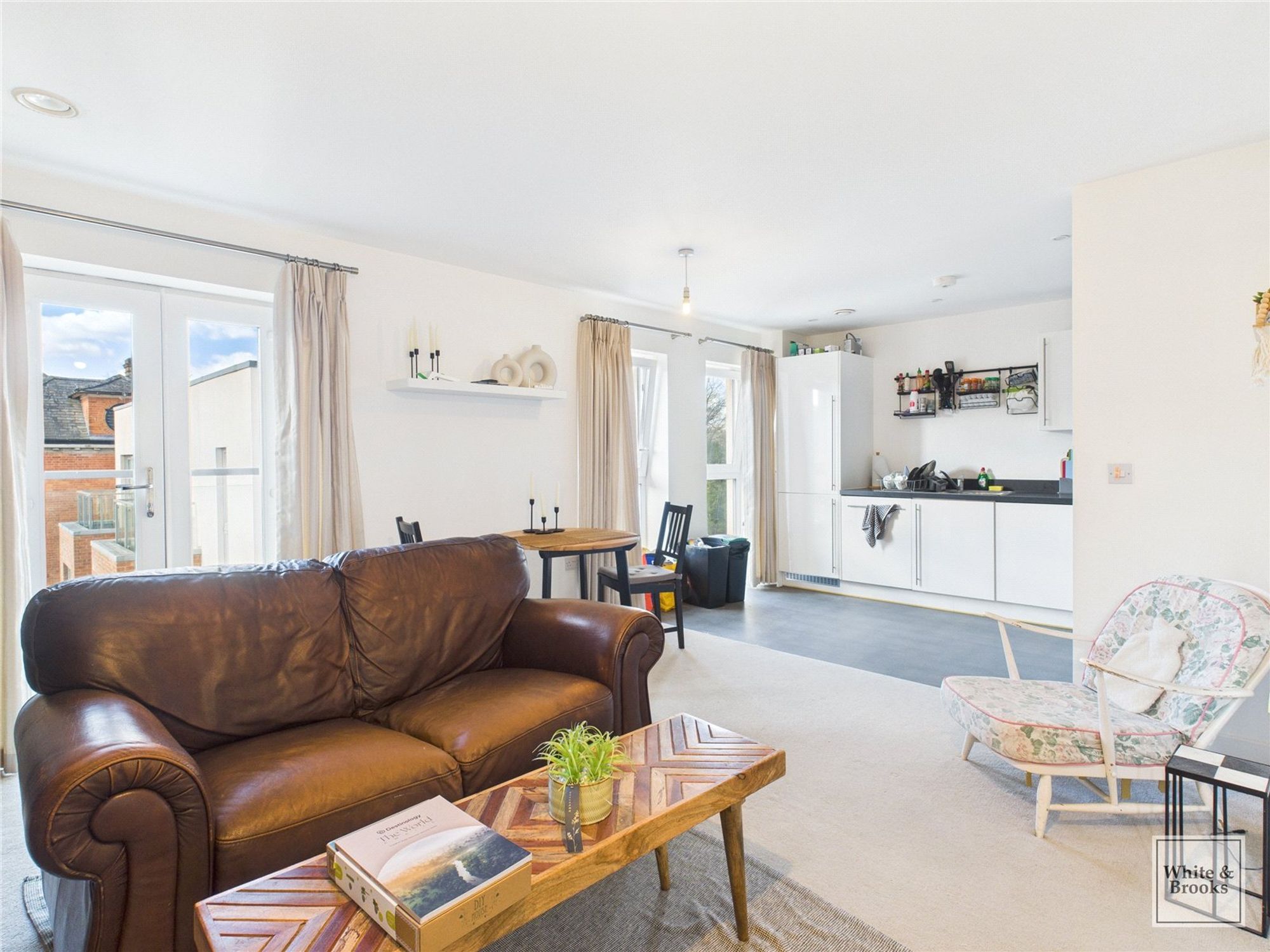 2 bed apartment for sale in Longley Road, Chichester, PO19 3