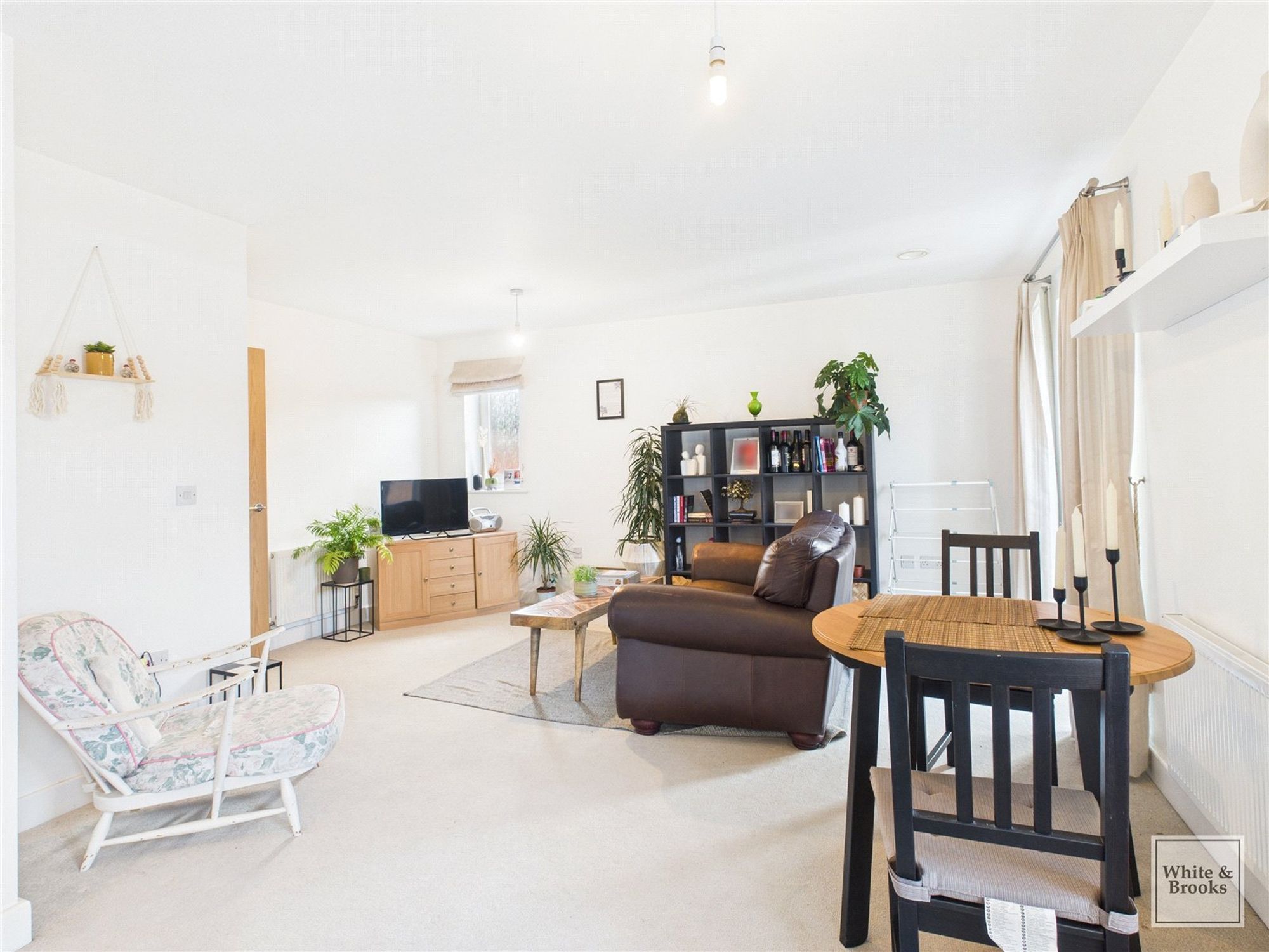 2 bed apartment for sale in Longley Road, Chichester, PO19 1