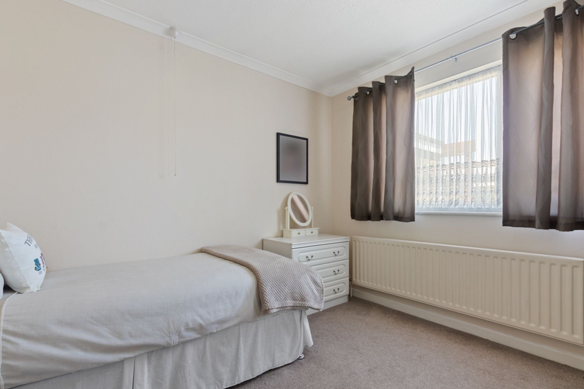 2 bed detached bungalow for sale in Bethwines Close, Chichester, PO18  - Property Image 11