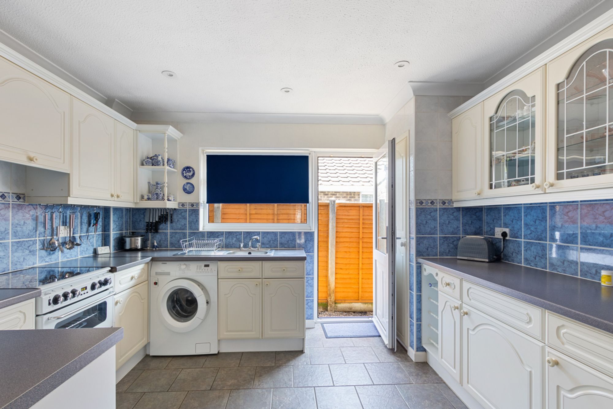 2 bed detached bungalow for sale in Bethwines Close, Chichester, PO18 2