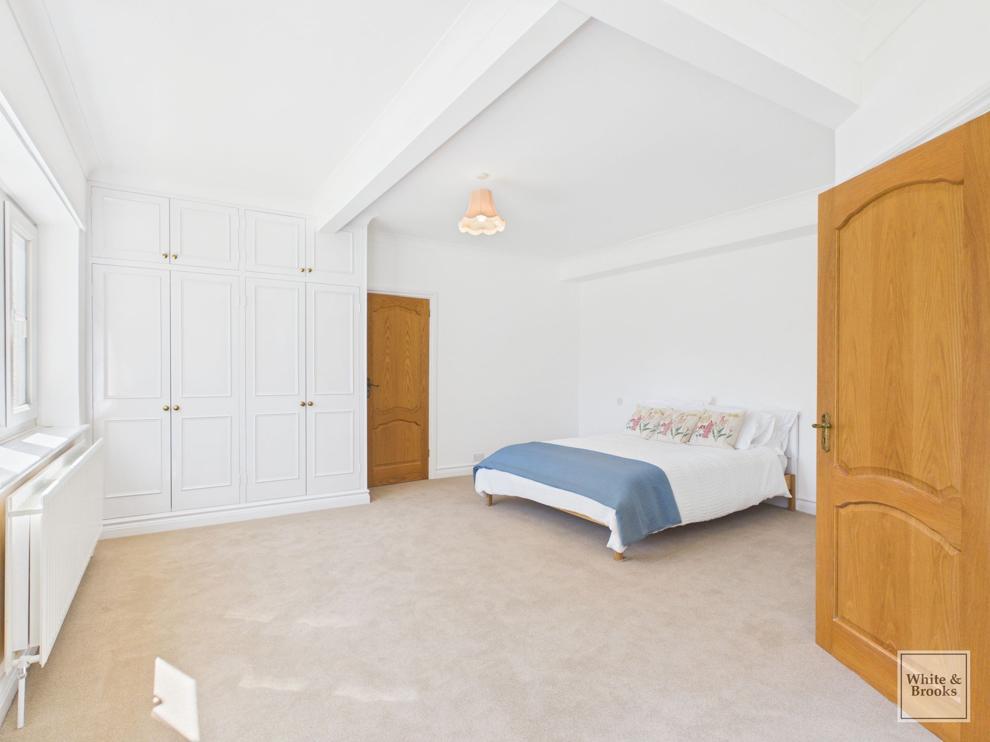 4 bed chalet for sale in The Causeway, Bognor Regis, PO21  - Property Image 4