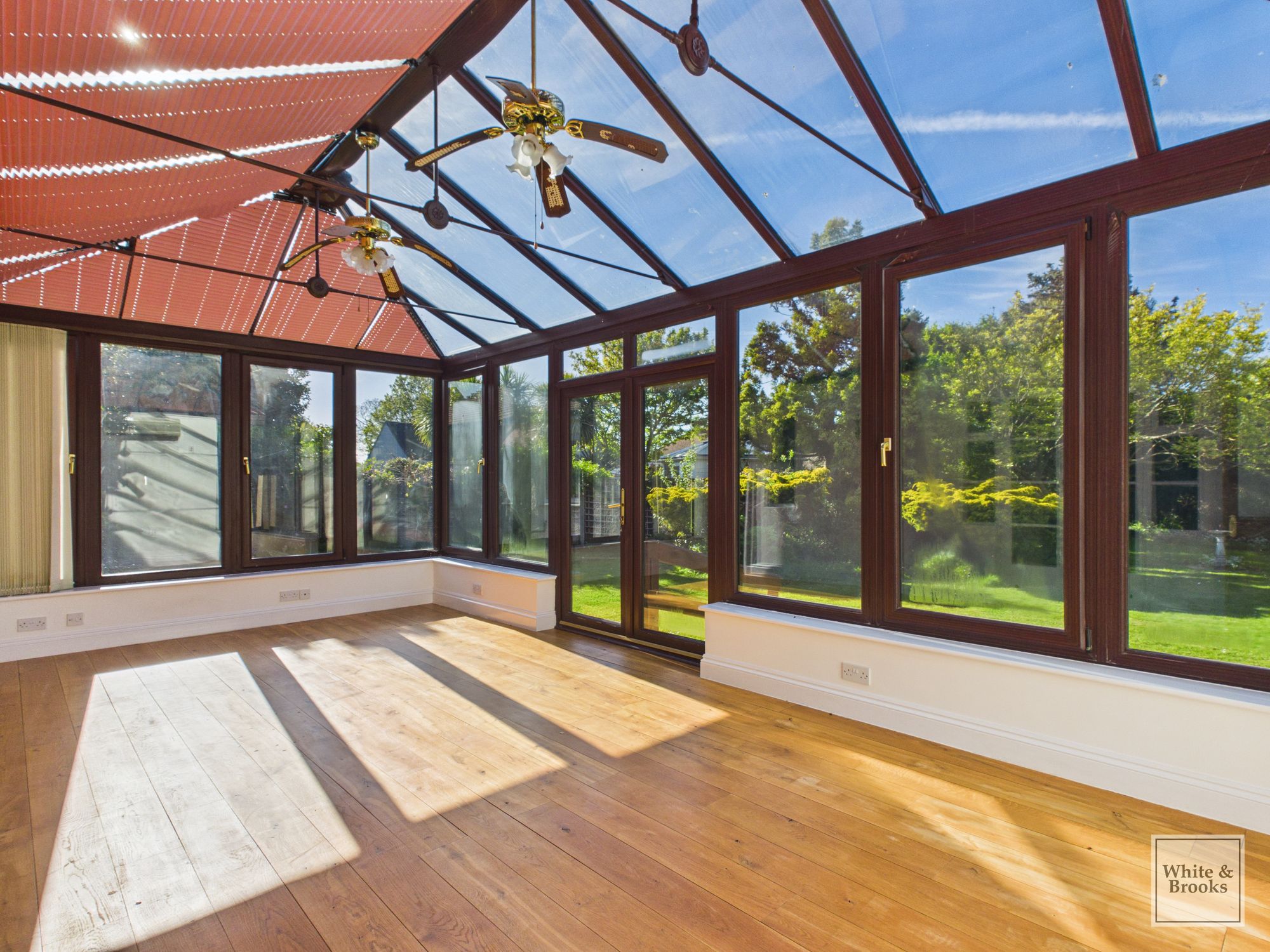 4 bed chalet for sale in The Causeway, Bognor Regis, PO21  - Property Image 12