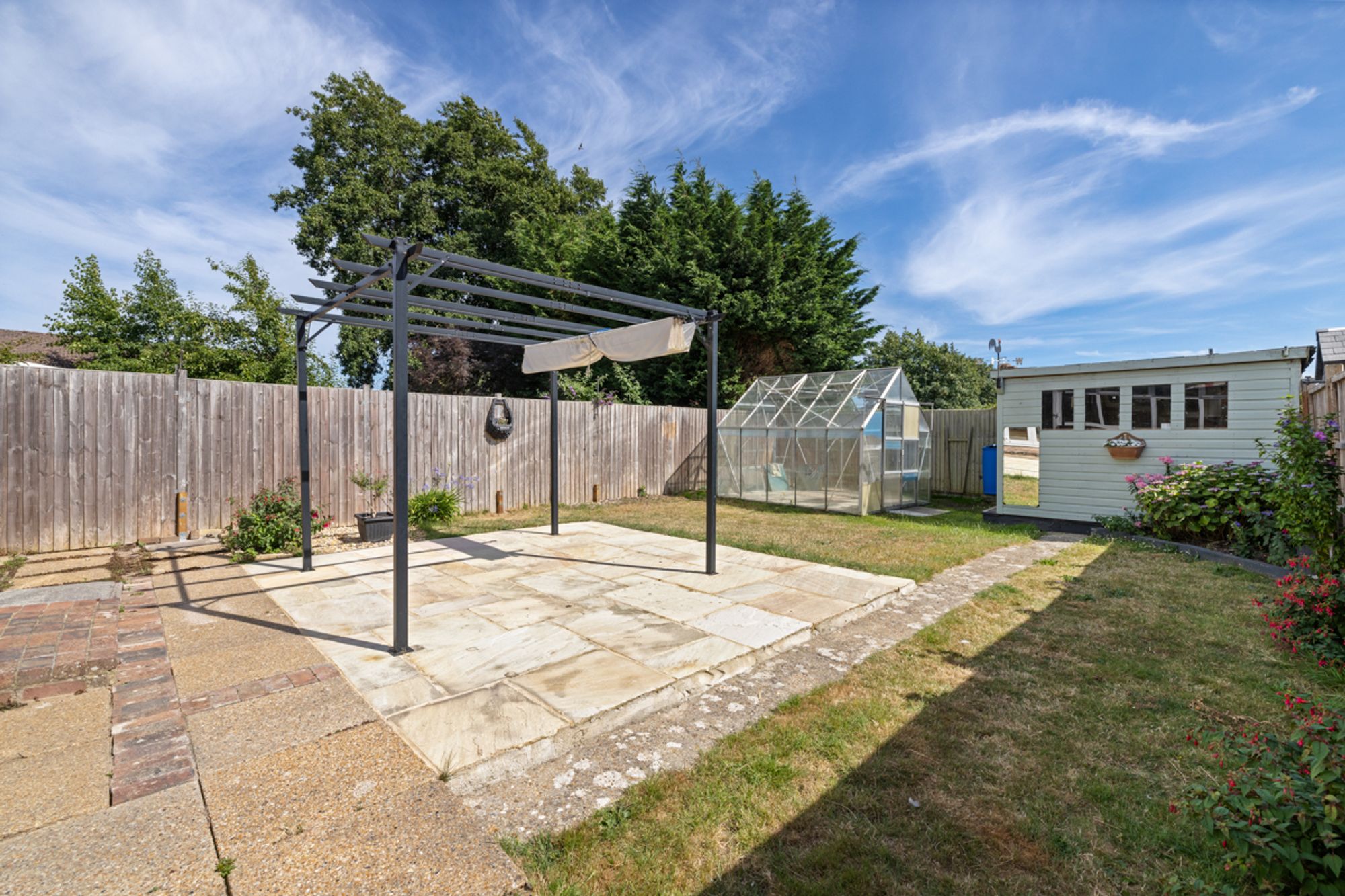 3 bed semi-detached house for sale in Kingsham Road, Chichester, PO19  - Property Image 17