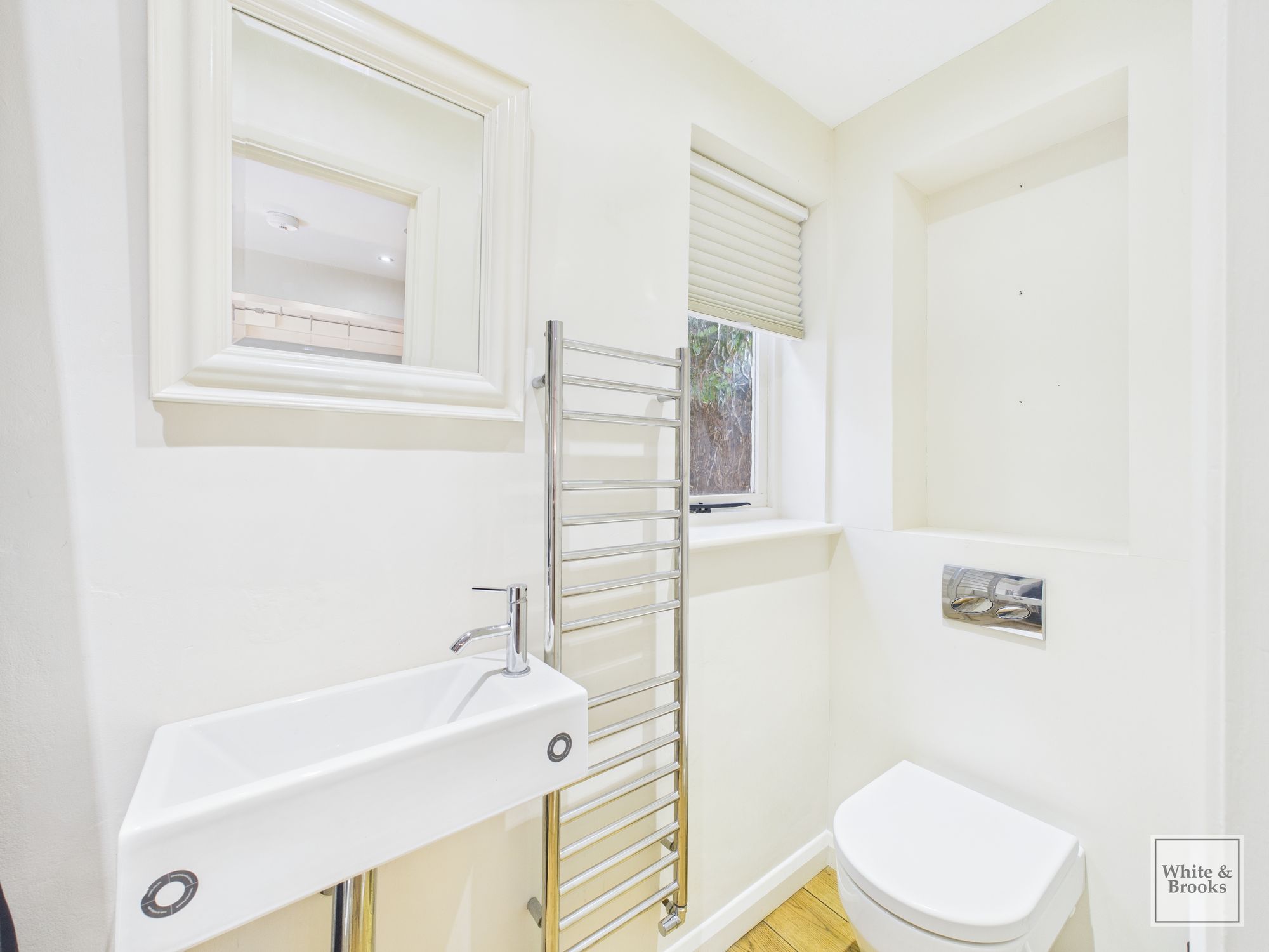 2 bed end of terrace house for sale in West Pallant, Chichester, PO19 9