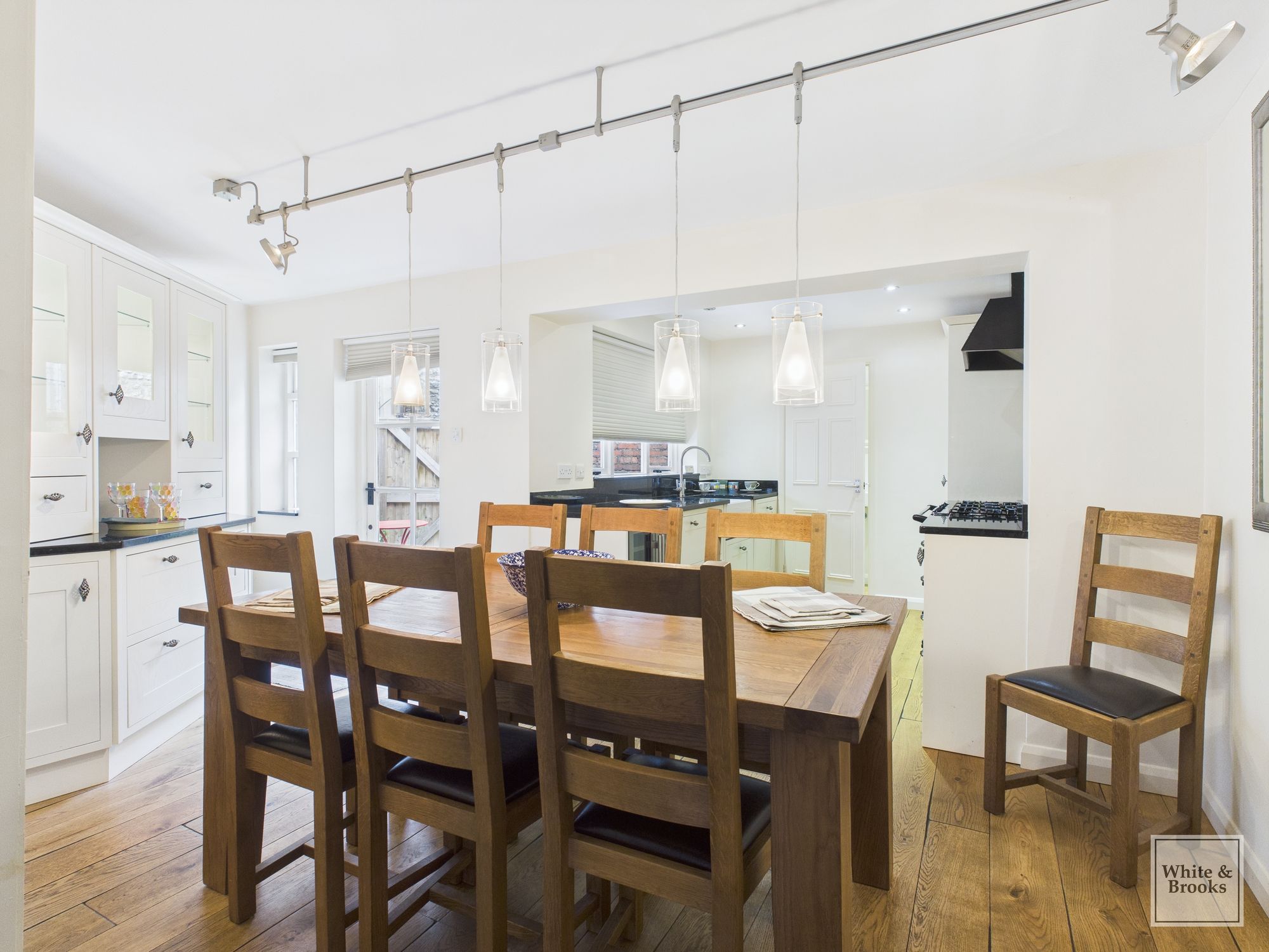 2 bed end of terrace house for sale in West Pallant, Chichester, PO19 8