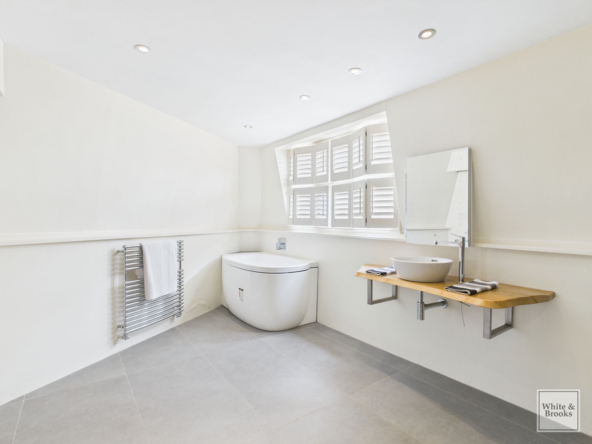 2 bed end of terrace house for sale in West Pallant, Chichester, PO19 14