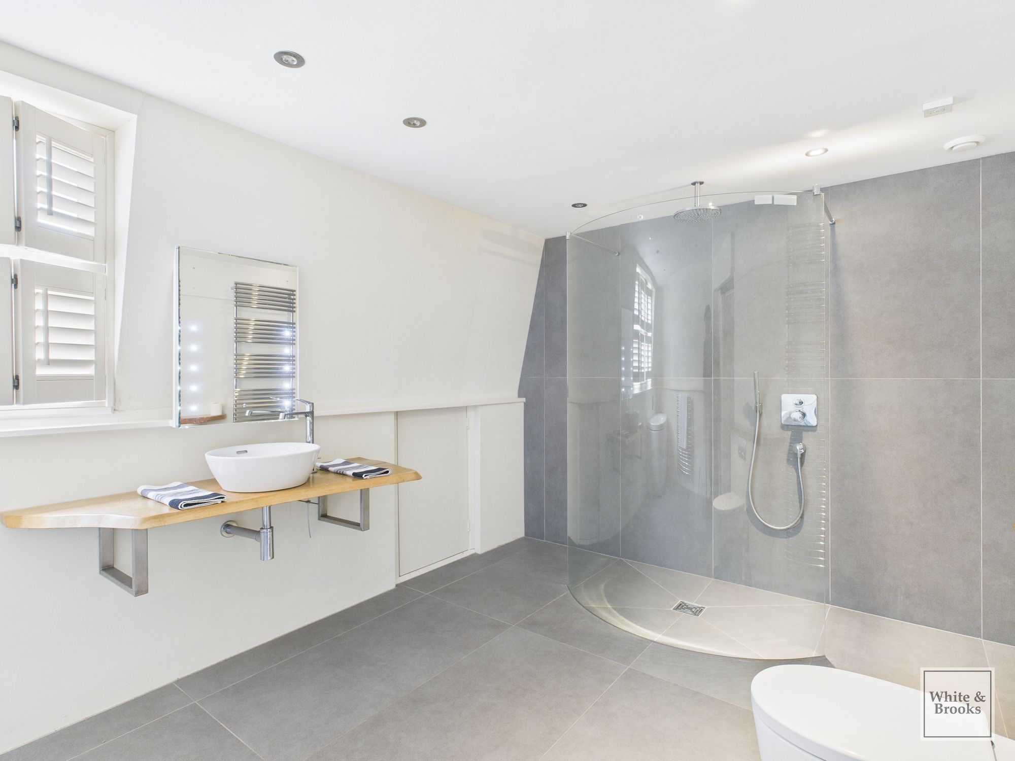 2 bed end of terrace house for sale in West Pallant, Chichester, PO19 18
