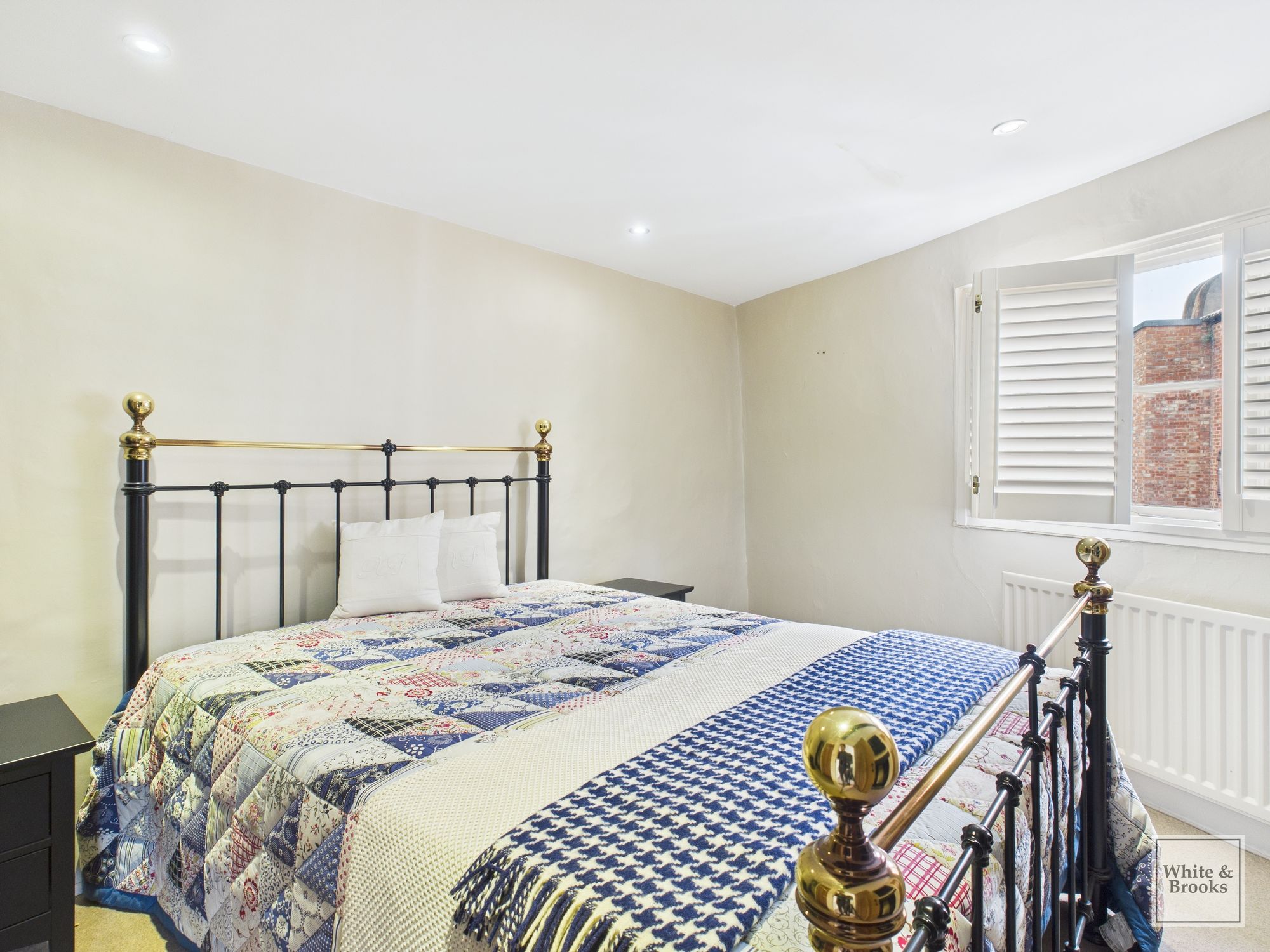 2 bed end of terrace house for sale in West Pallant, Chichester, PO19 16
