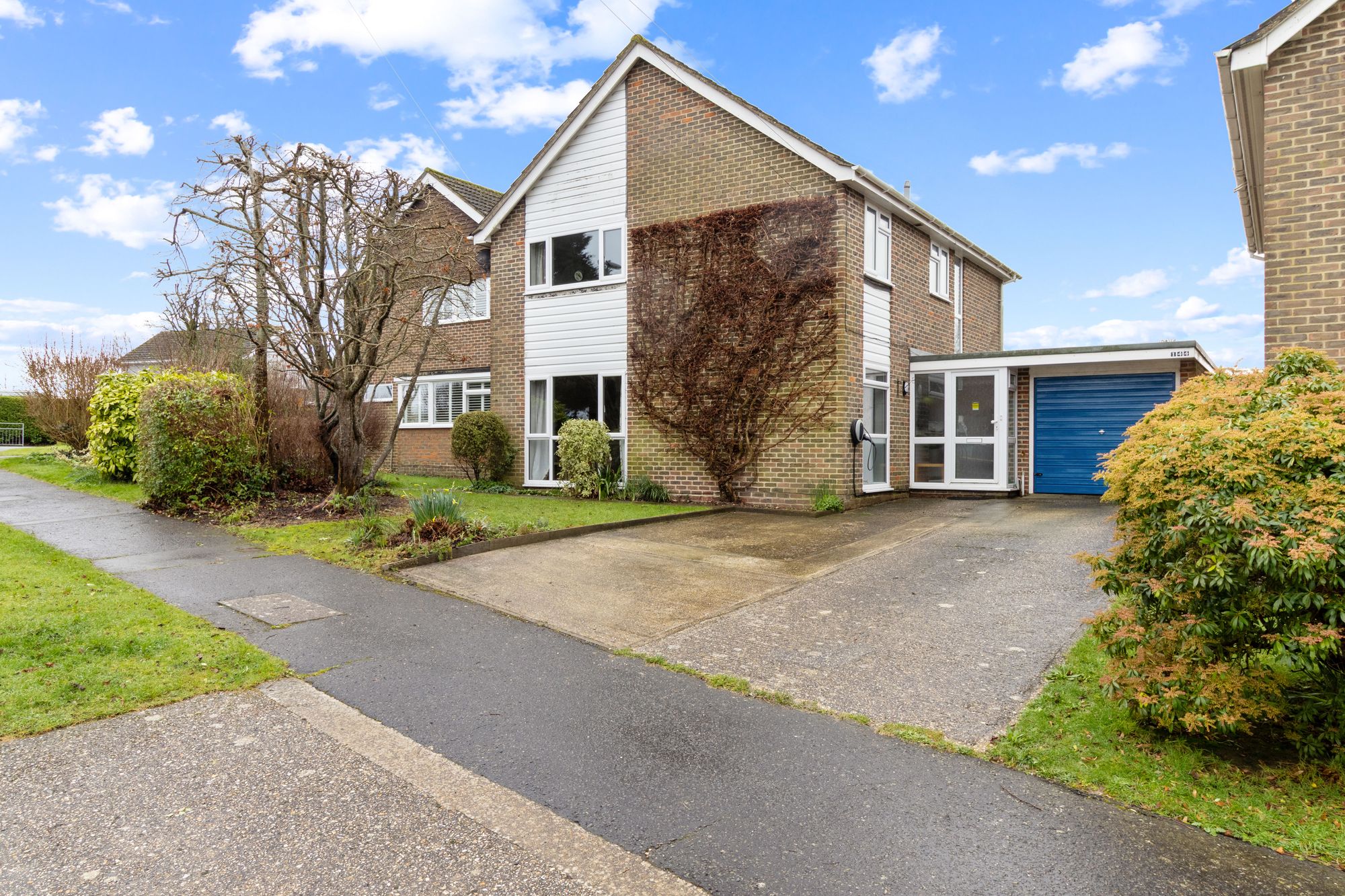 4 bed detached house for sale in Worcester Road, Chichester, PO19  - Property Image 1