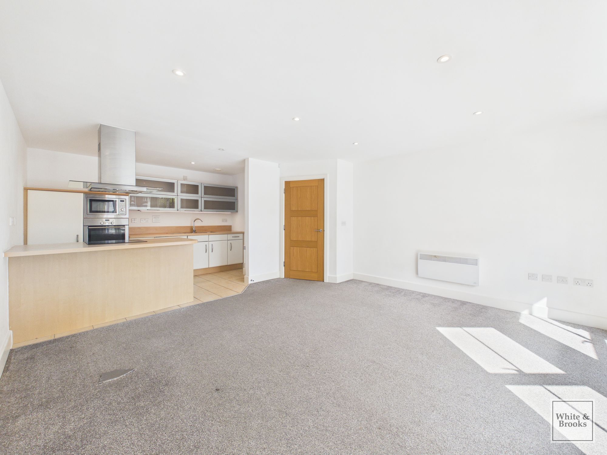 2 bed apartment for sale in St. Agnes Place, Chichester, PO19  - Property Image 5