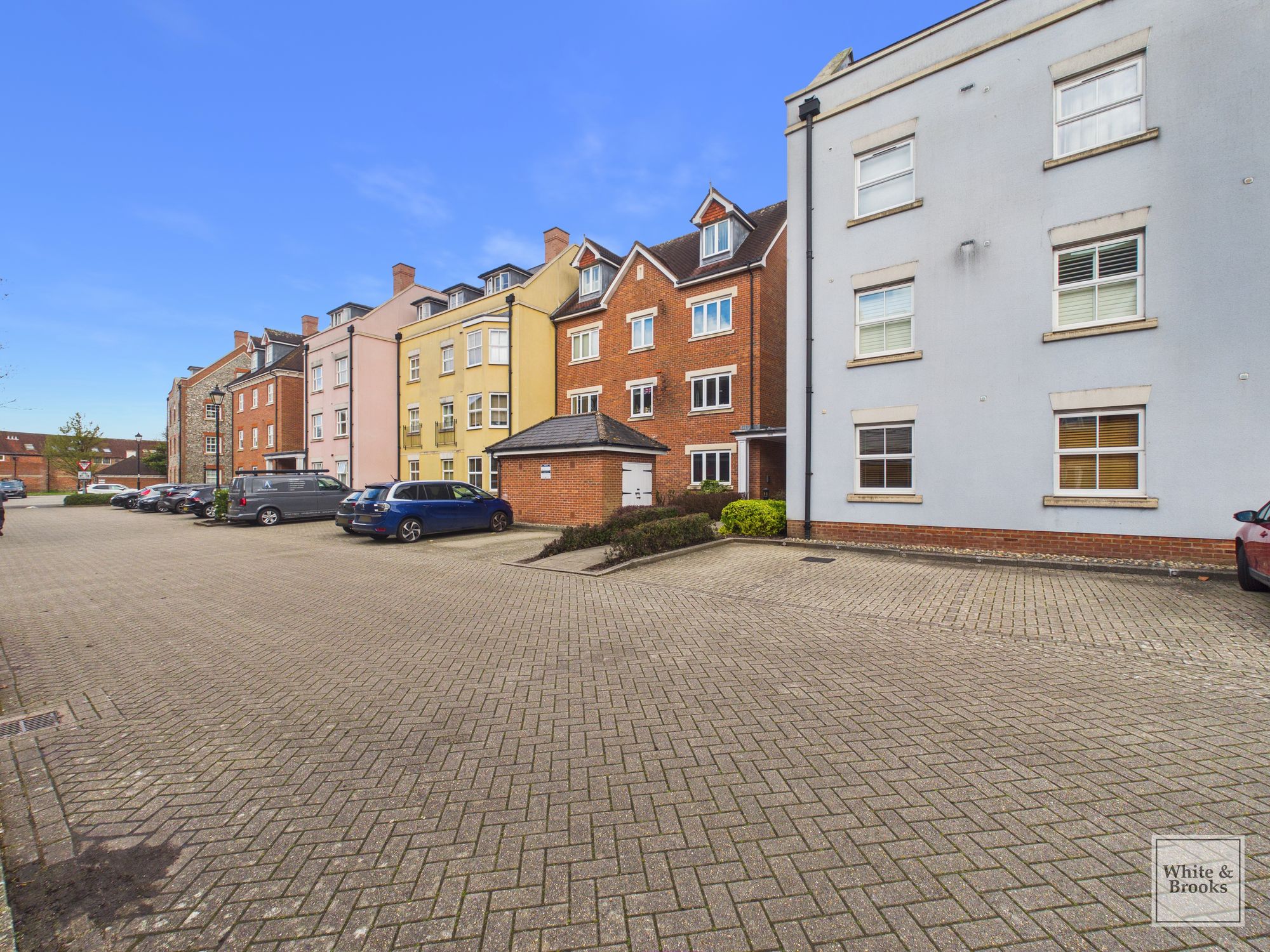 2 bed apartment for sale in St. Agnes Place, Chichester, PO19 11