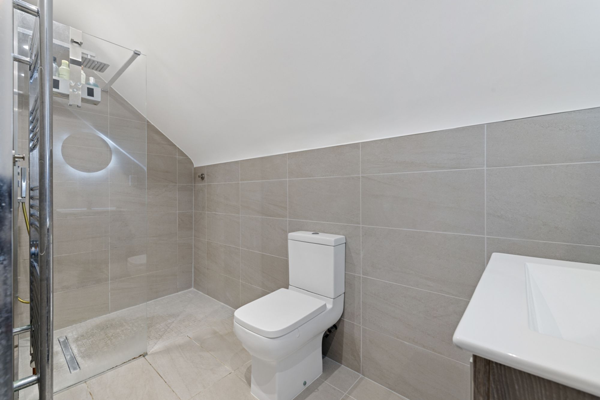 4 bed house for sale in Vinnetrow Road, Runcton, PO20 20