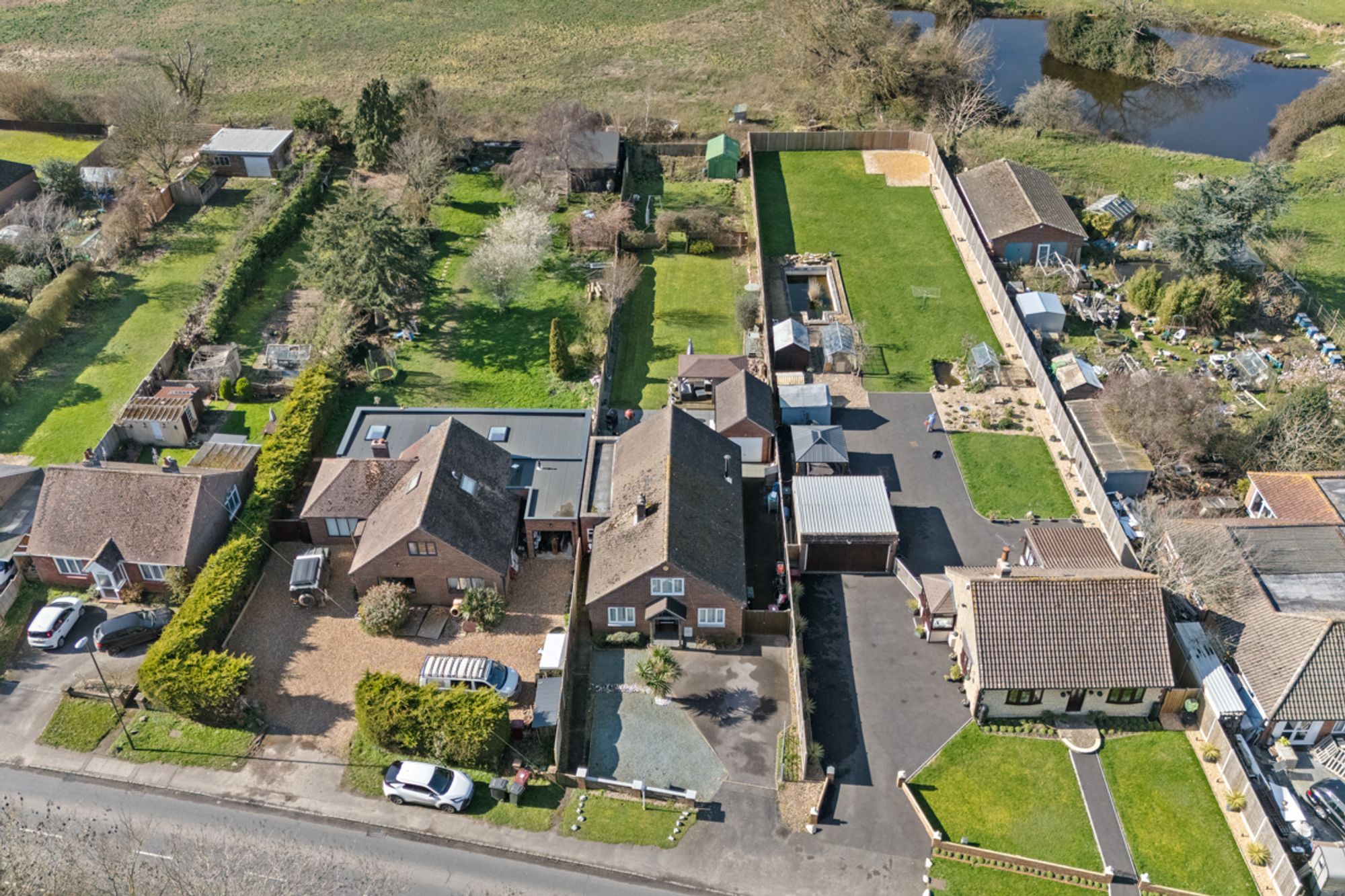 4 bed house for sale in Vinnetrow Road, Runcton, PO20  - Property Image 2