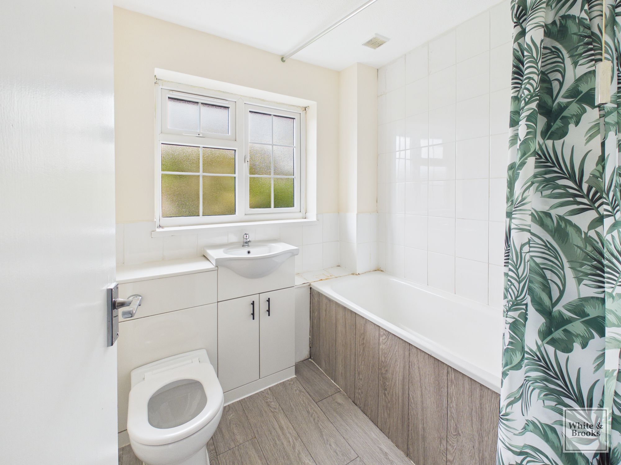 3 bed mid-terraced house for sale in Woodside, Barnham, PO22 6