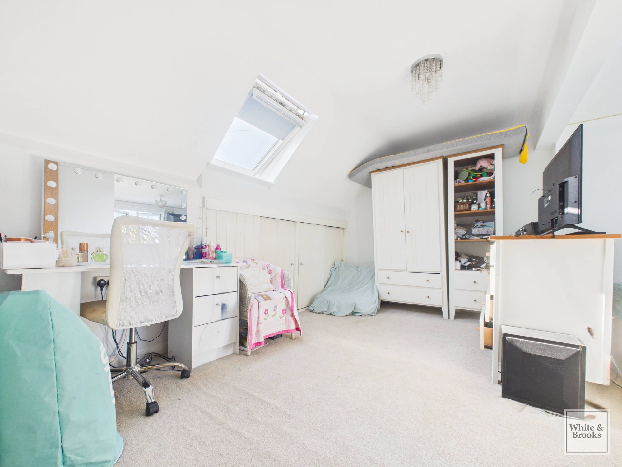 4 bed chalet for sale in Lidsey Road, Woodgate, PO20 5
