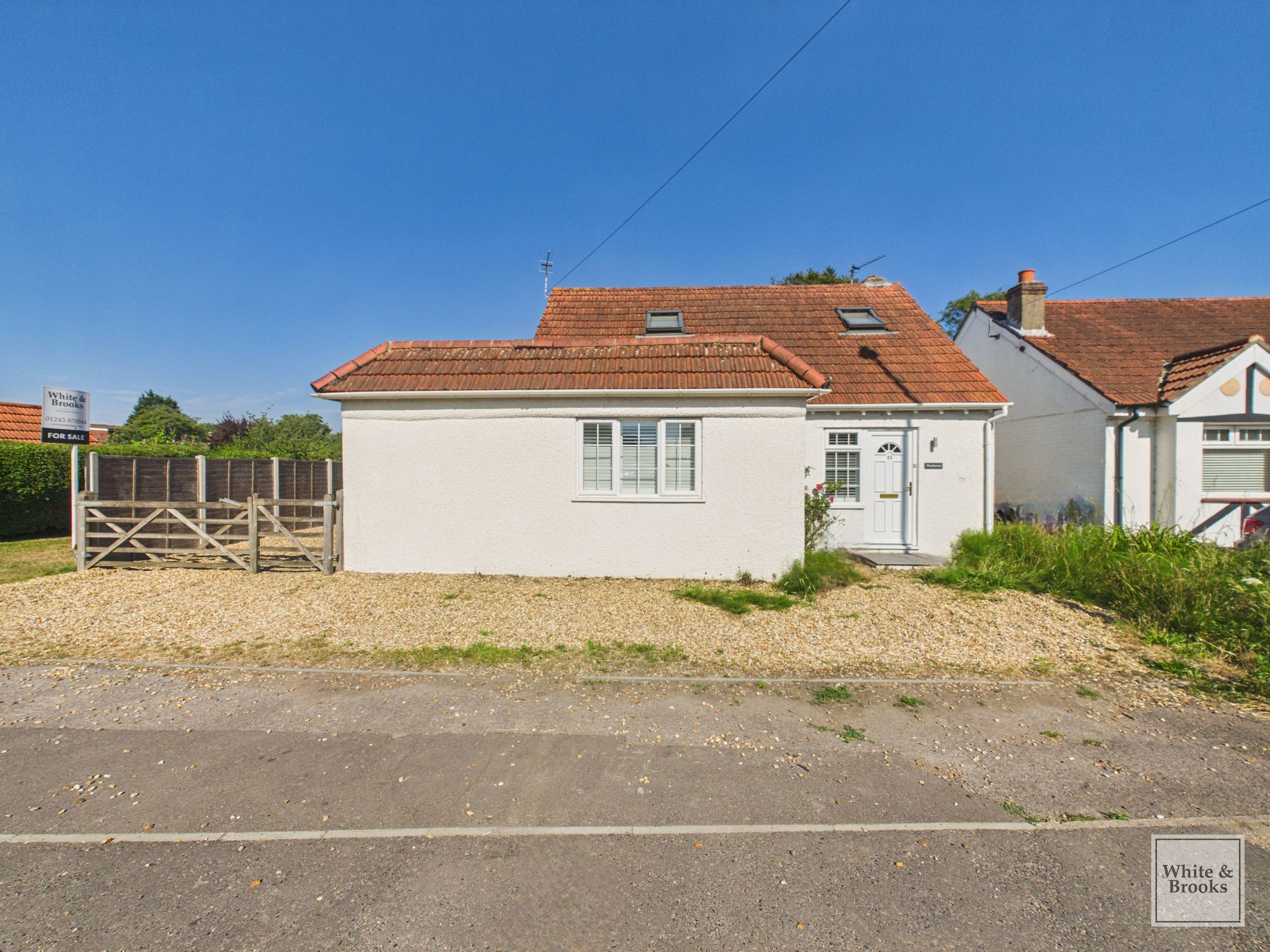 4 bed chalet for sale in Lidsey Road, Woodgate, PO20  - Property Image 2