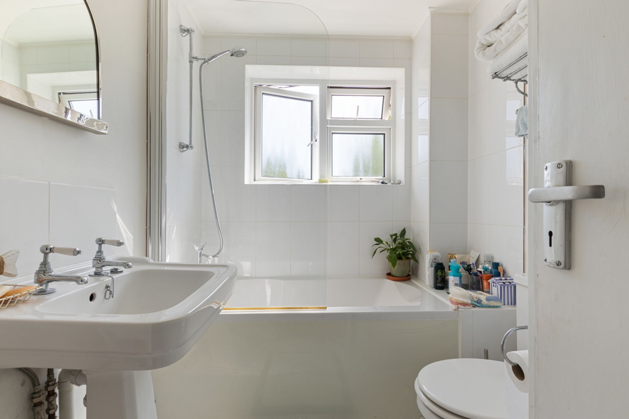2 bed mid-terraced house for sale in Fishbourne Road West, Chichester, PO19  - Property Image 11