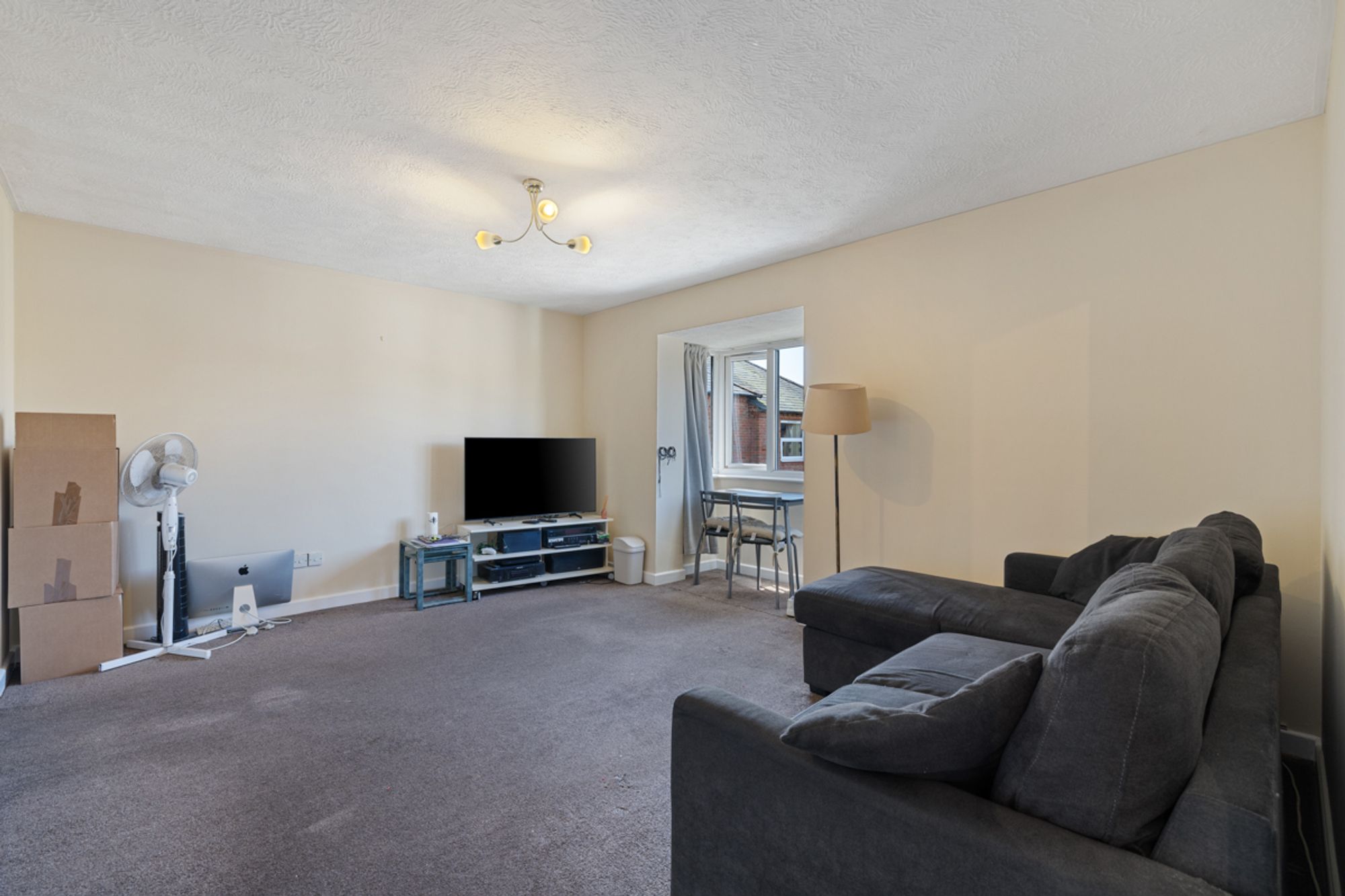 2 bed flat for sale in Neville Road, Woodacre Court, PO22  - Property Image 2