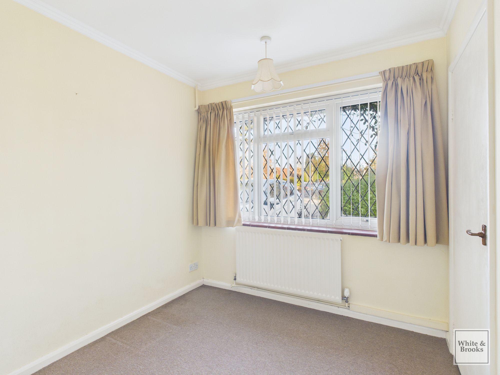 3 bed detached bungalow for sale in Highland Road, Chichester, PO19 8